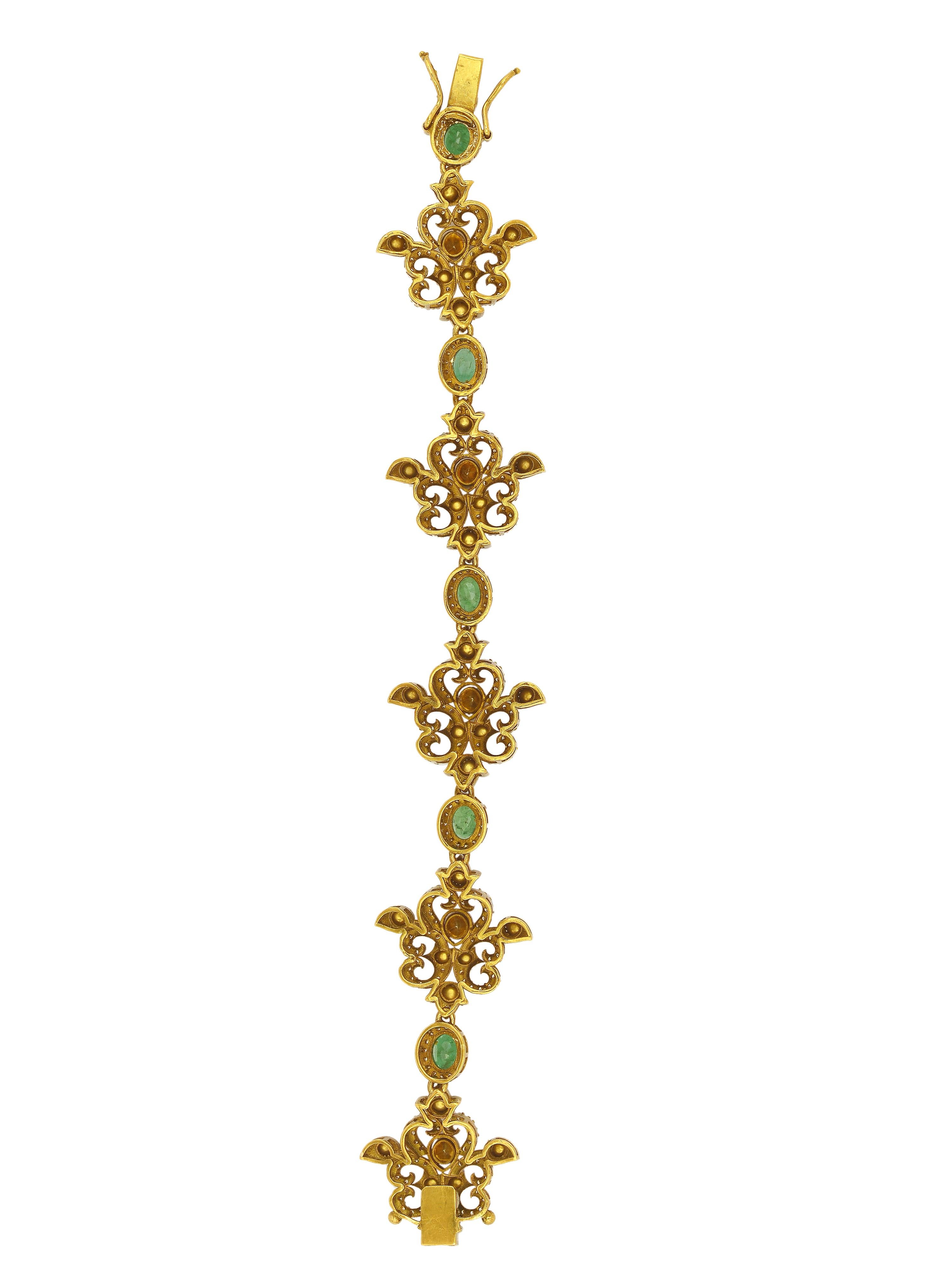Taglio ovale Bracciale con smeraldo e diamanti piatti realizzato a mano in oro 14K in vendita