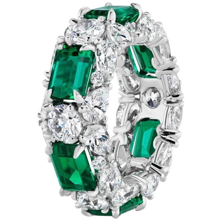 Emerald and Multi-Shaped Diamond Ring For Sale