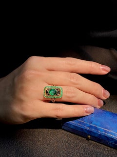 Emerald and Onyx Art Deco Style Ring in 18k Yellow Gold
