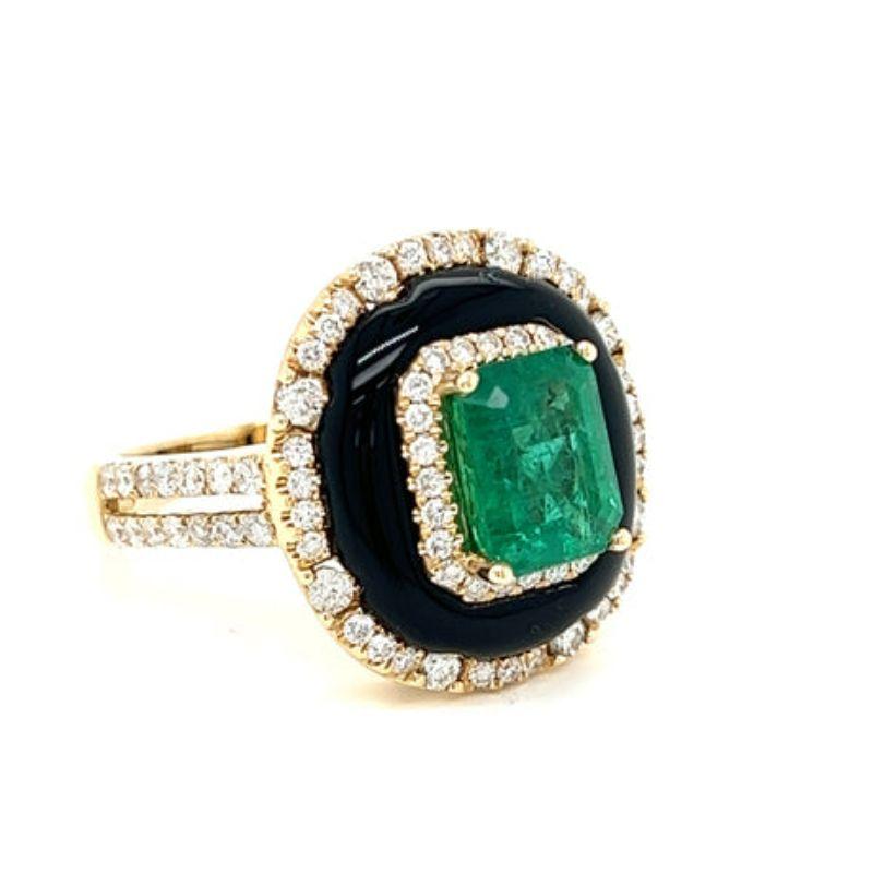 Emerald and Onyx Ring in 14Kt Yellow Gold

Feel fabulous with this decadent combination of emerald, onyx and diamonds set in 14k yellow gold.

Additional information:
Ring Size: 7
Metal Type : 14Kt  Yellow Gold

Center Stone : Natural Emerald
Center