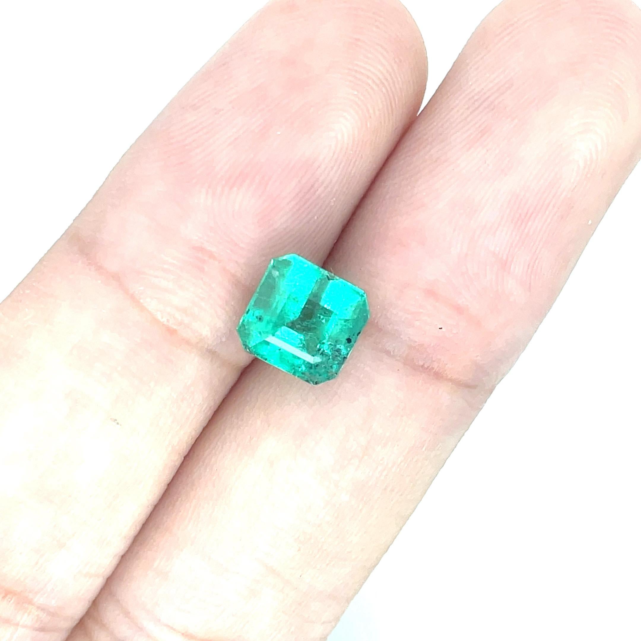 Emerald and Pear-Shaped Emeralds Cts 7.14 For Sale 6