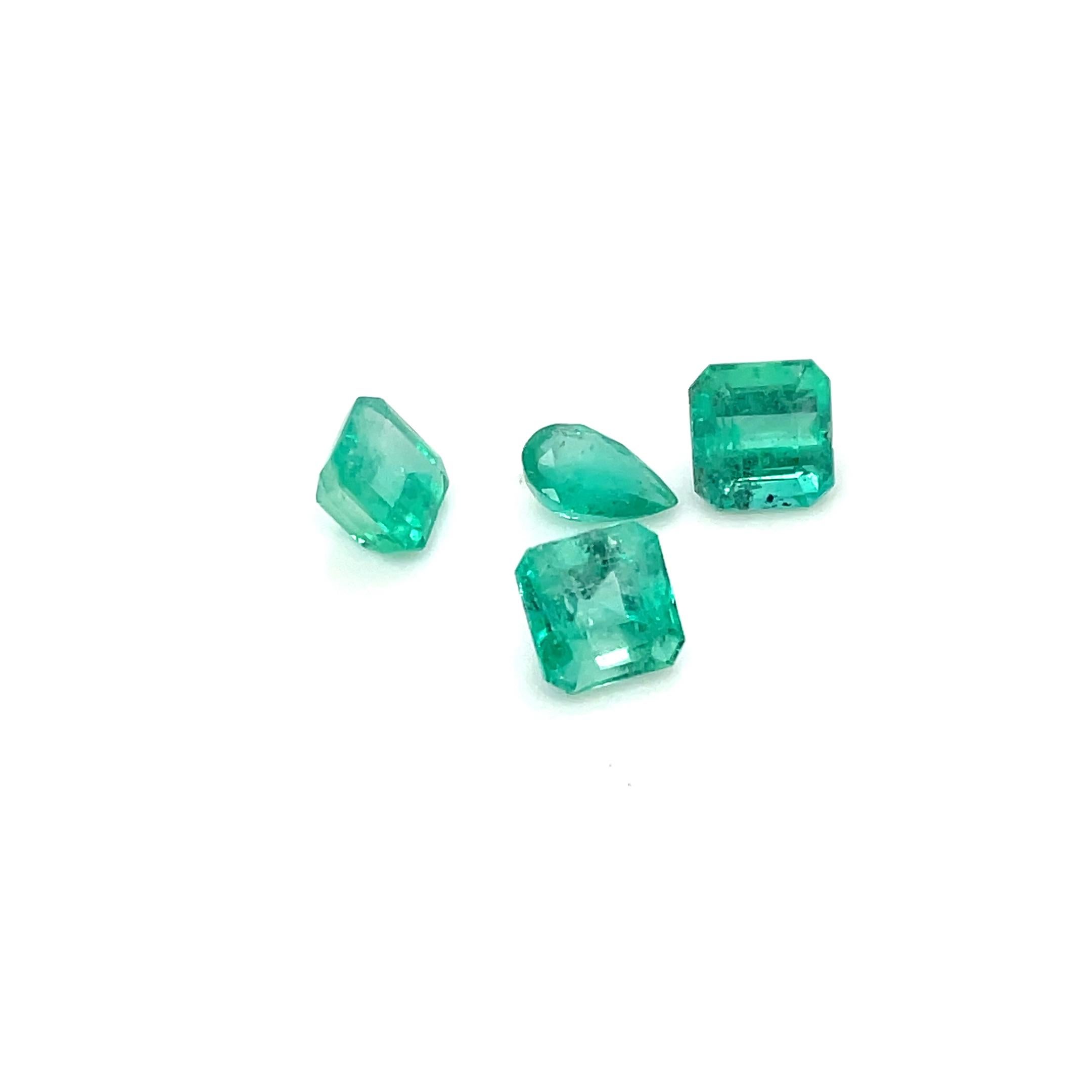Contemporary Emerald and Pear-Shaped Emeralds Cts 7.14 For Sale