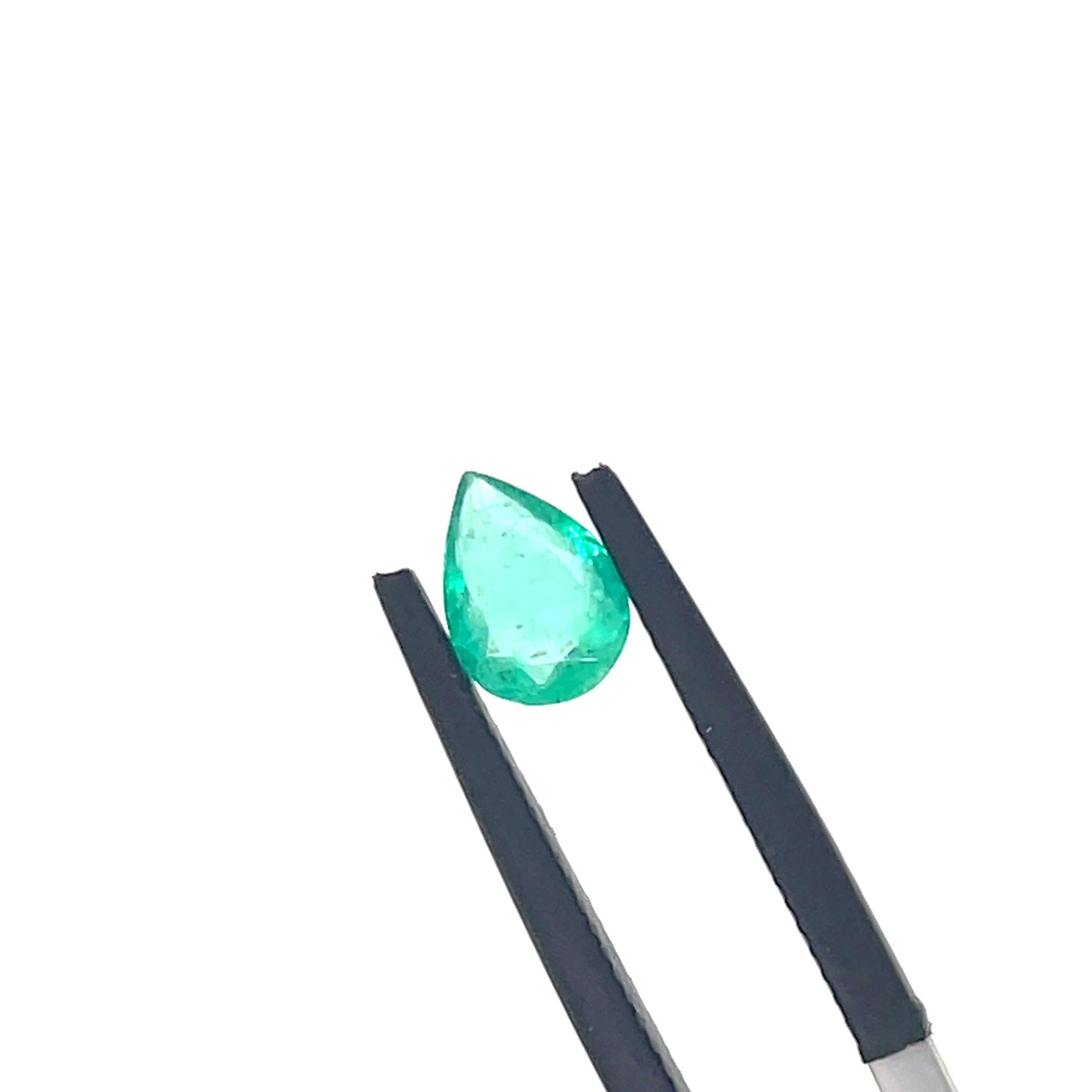 Emerald and Pear-Shaped Emeralds Cts 7.14 In New Condition For Sale In Hong Kong, HK