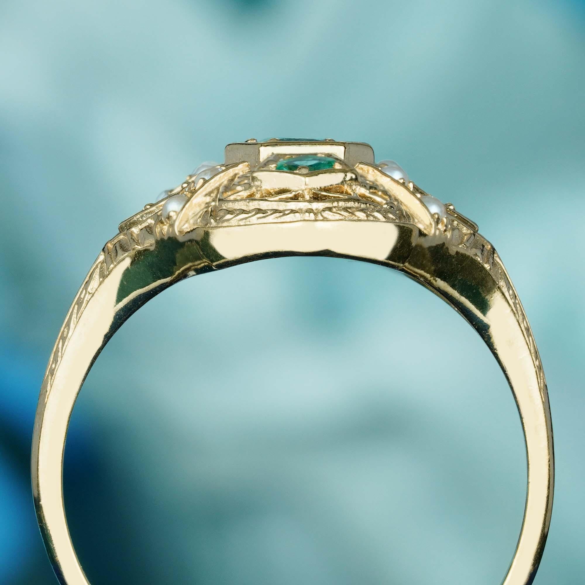 Emerald and Pearl Art deco Style Geometric Three Stone Ring in 14K Gold In New Condition For Sale In Bangkok, TH