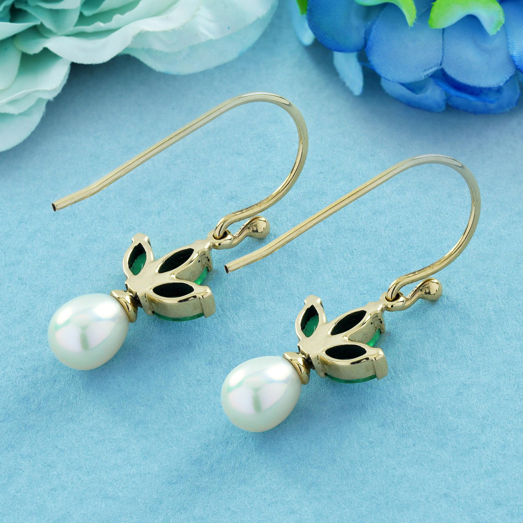 Pendientes Mariposa Estilo Vintage Esmeralda y Perla en Oro Macizo de 9 K Corte marquesa en venta