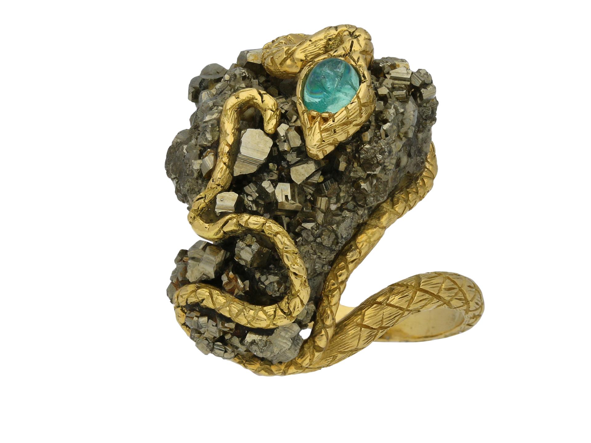 Cabochon Emerald and pyrite snake ring, French, circa 1960. For Sale