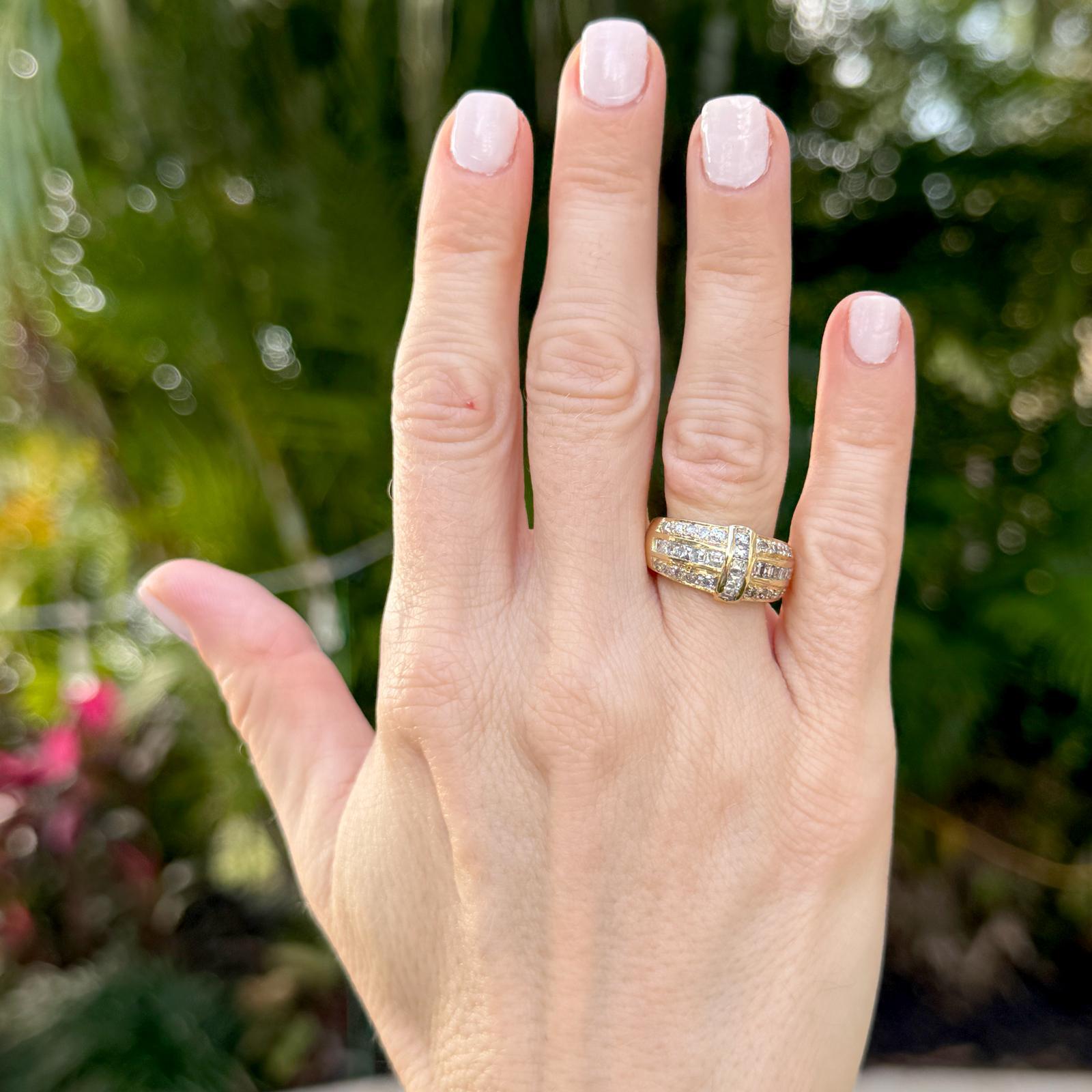 De las mujeres Esmeralda y diamante redondo talla brillante 18KYG Anillo de Aniversario de Boda