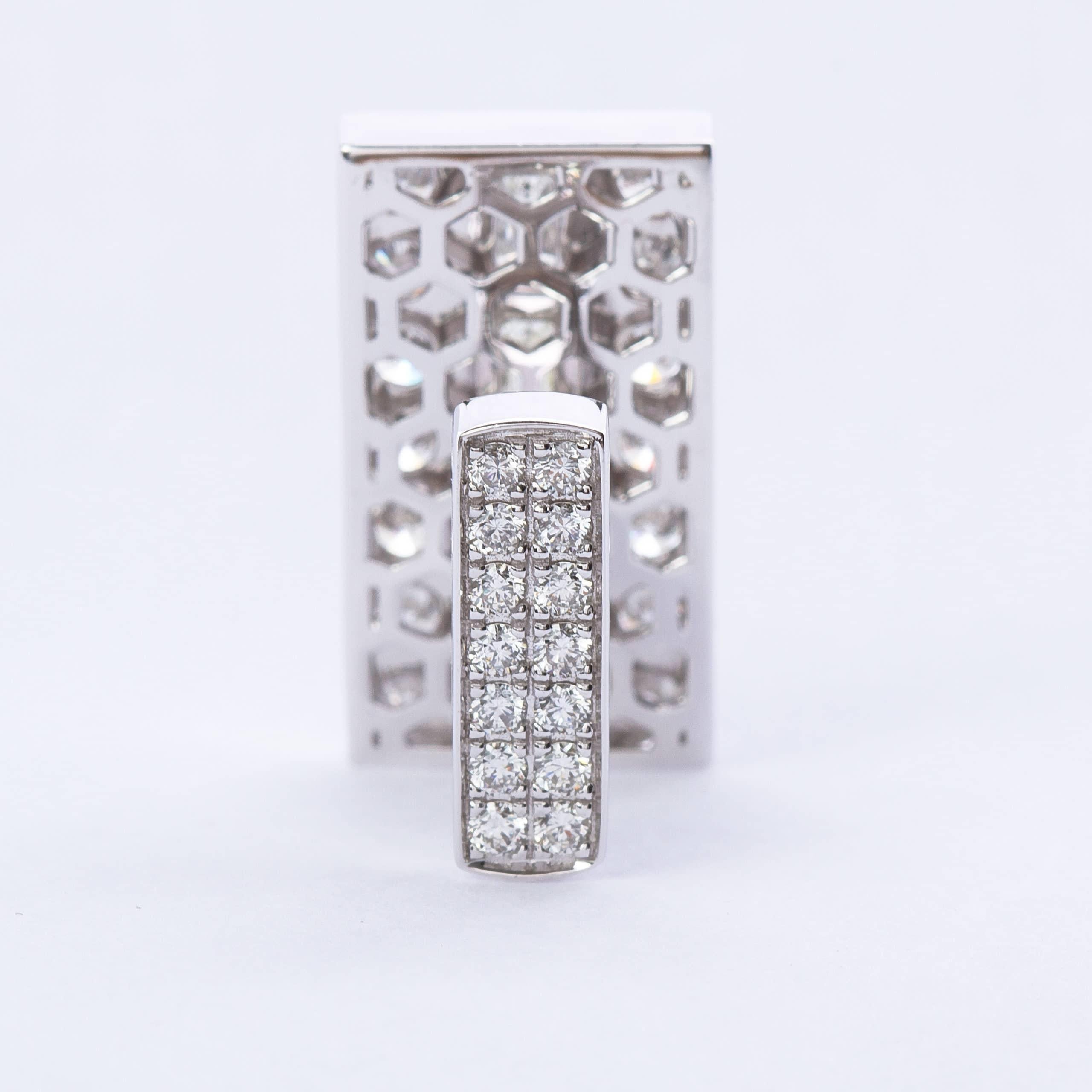 Boutons de manchette en or 18 carats, émeraude et diamant rond de taille brillant, 5,62 carats Neuf - En vente à Lakewood, NJ