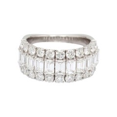 Emerald and Round Cut Diamond 18 Karat White Gold Ring