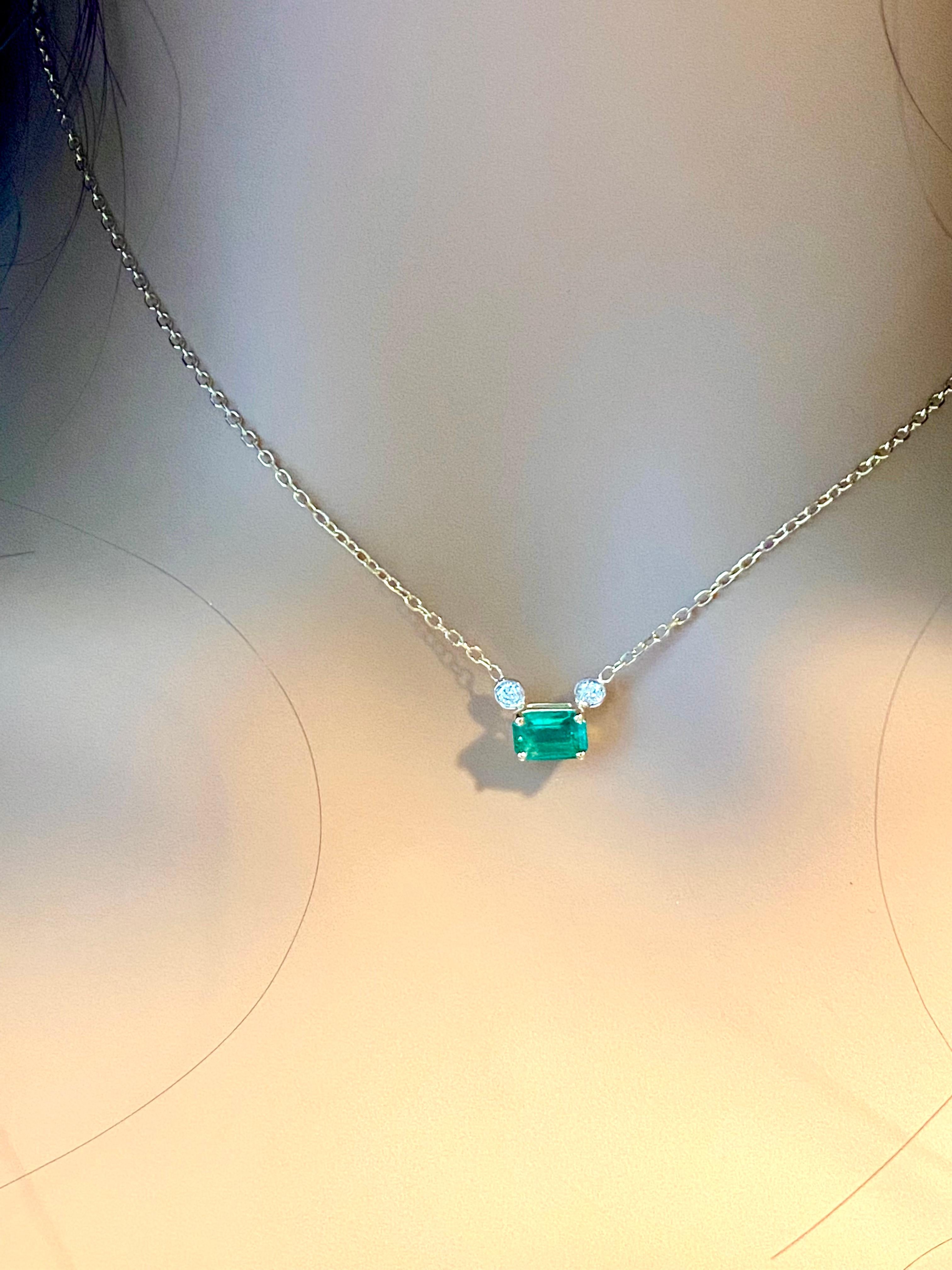 Emerald and Round Diamond Yellow Gold Drop Pendant Necklace For Sale 5