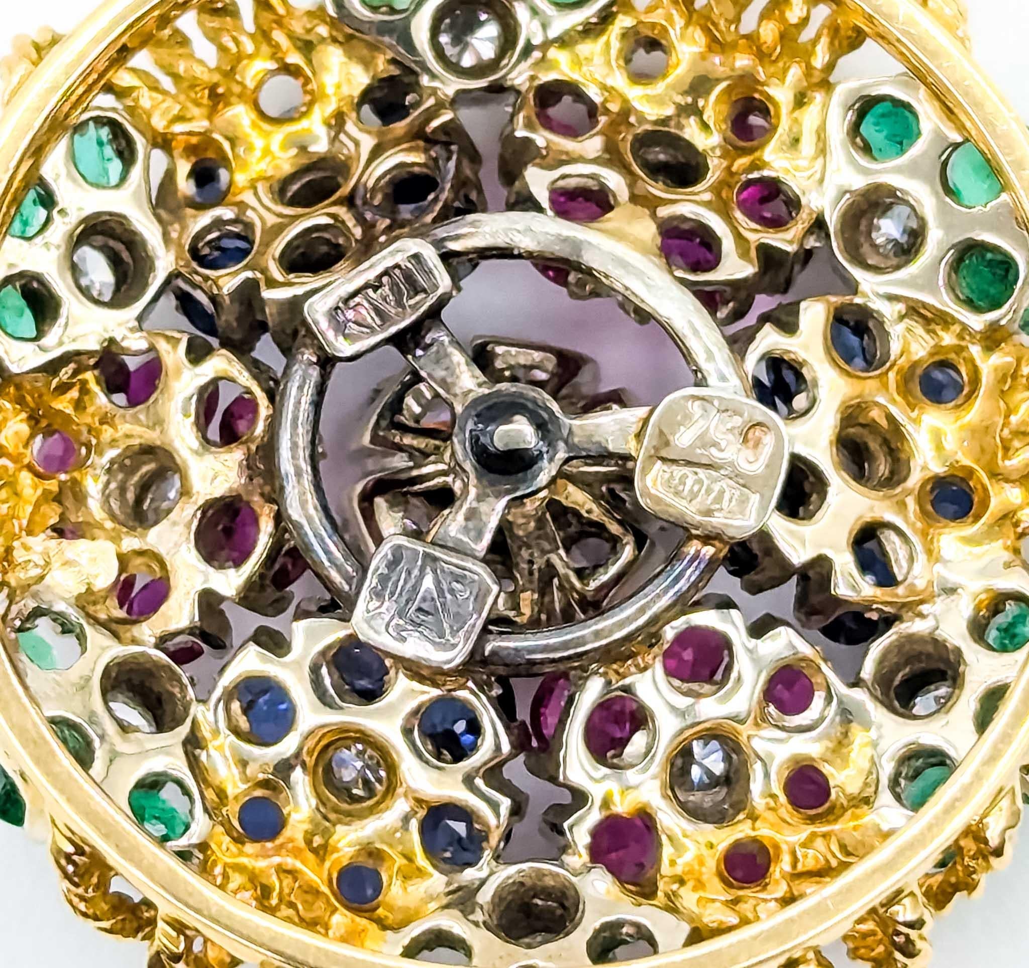 Emerald and Ruby Pendant in 18k Yellow Gold For Sale 2