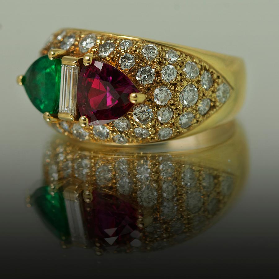 Ring mit Smaragd und Rubin im Angebot 1