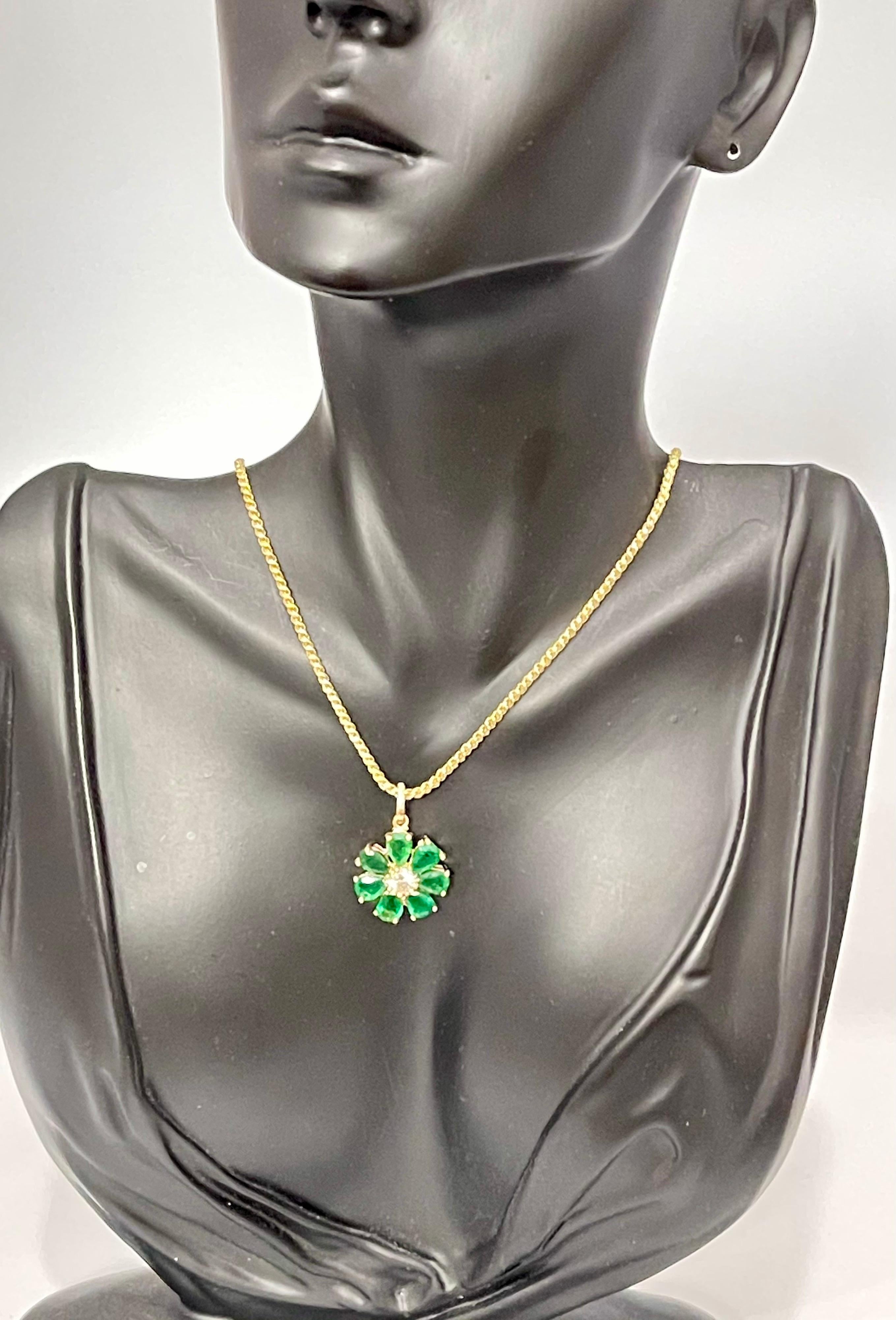 Emerald and Solitaire Diamonds Flower Pendant Necklace 14 Karat Yellow Gold For Sale 4