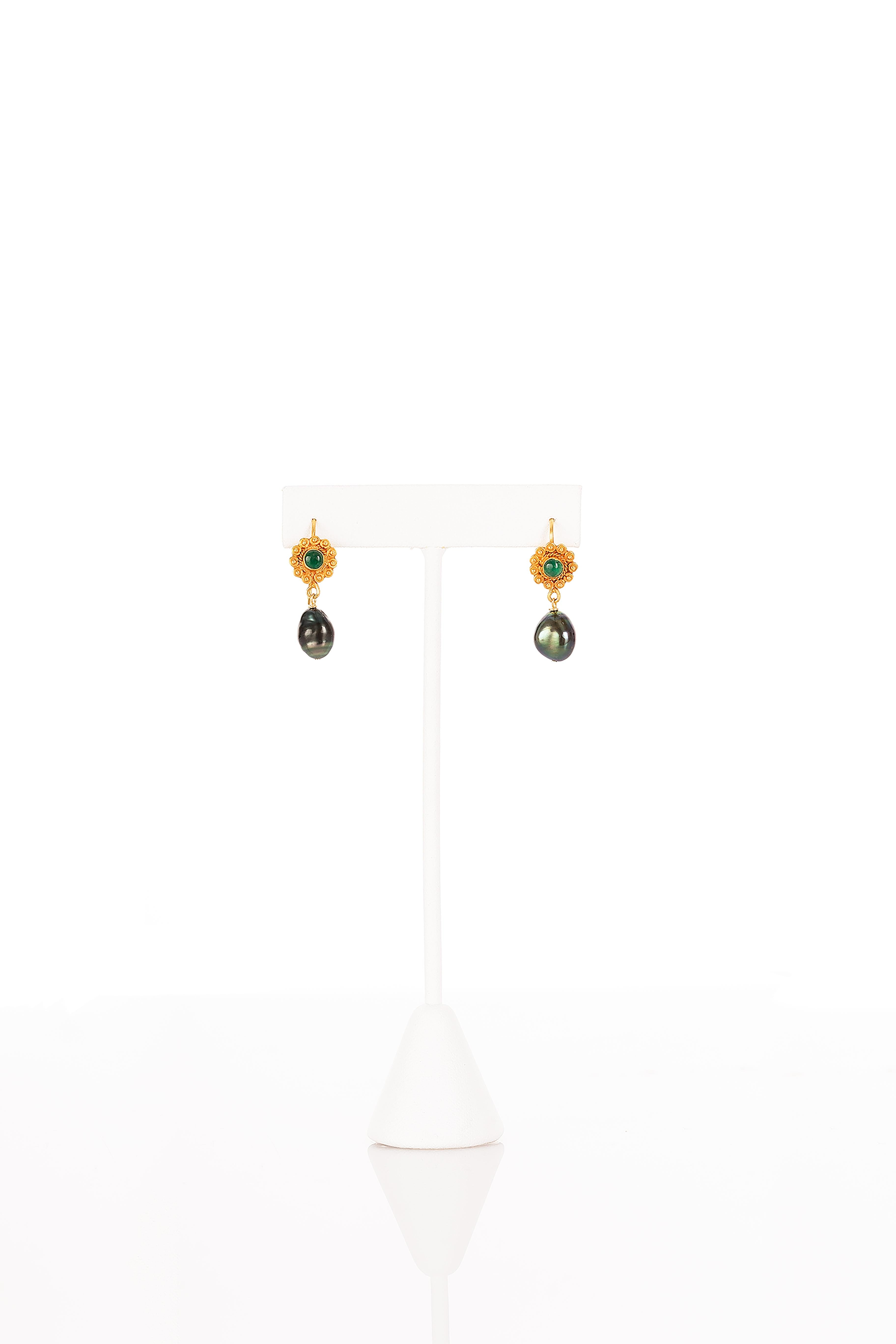 Emerald and Tahitian Keshi Pearl 18K Gold Drop Earrings   In New Condition For Sale In Pacific Palisades, CA