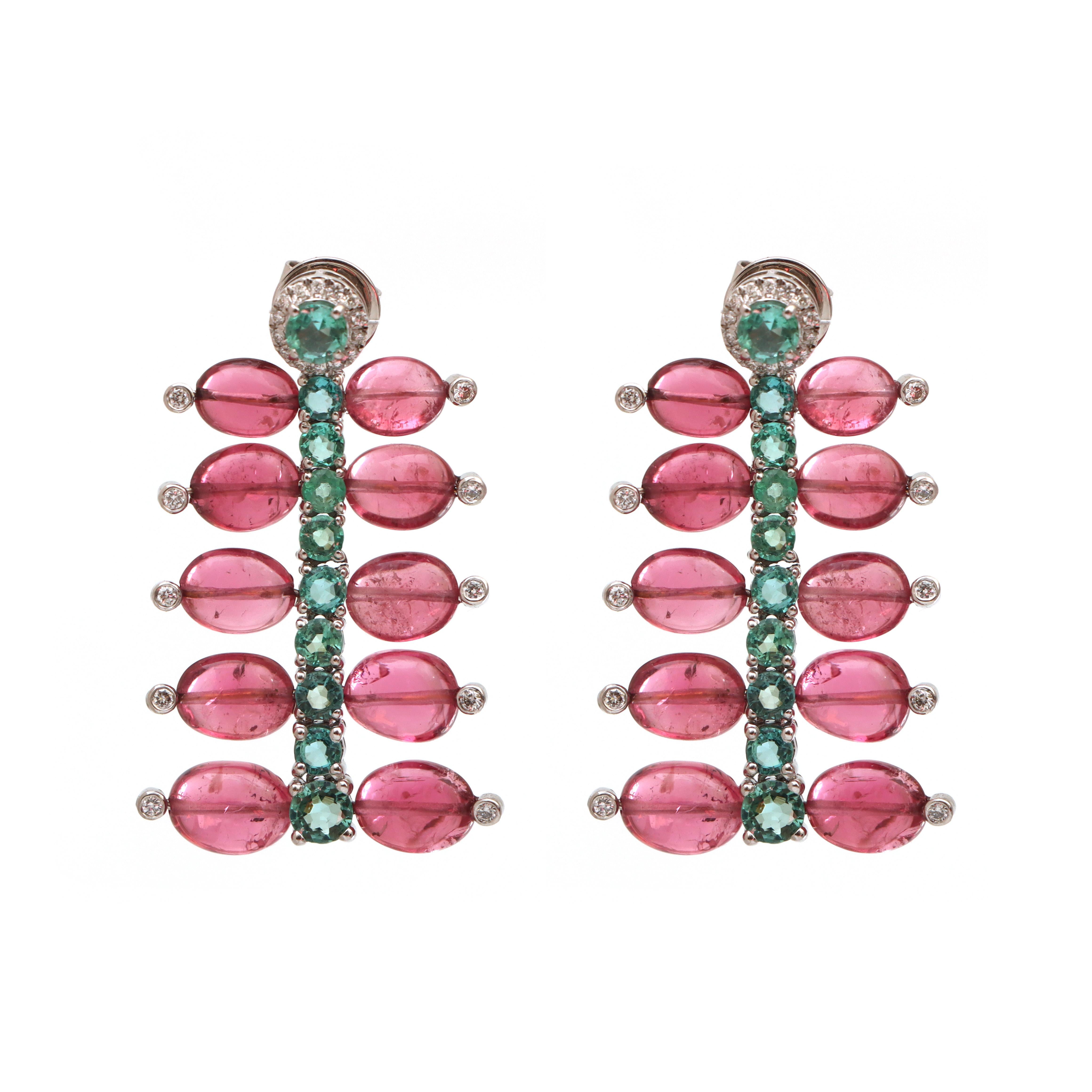Boucles d'oreilles classiques émeraude et tourmaline avec diamants en or blanc 18k Pour femmes en vente