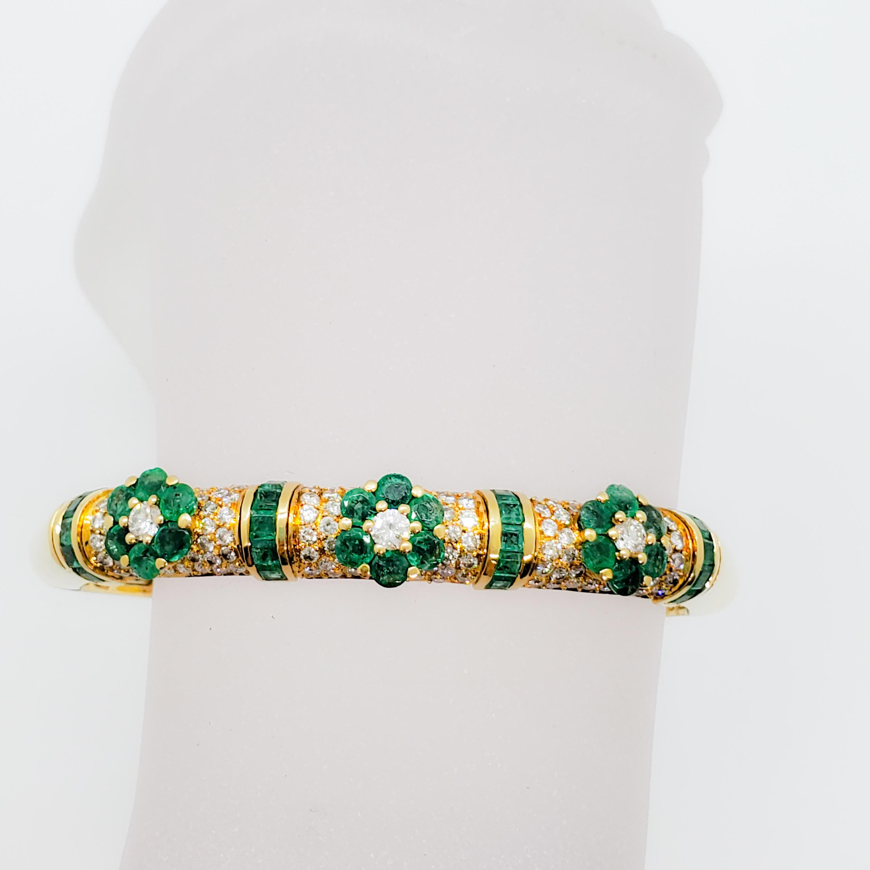 Round Cut Emerald and White Diamond Bangle in 18 Karat Yellow Gold