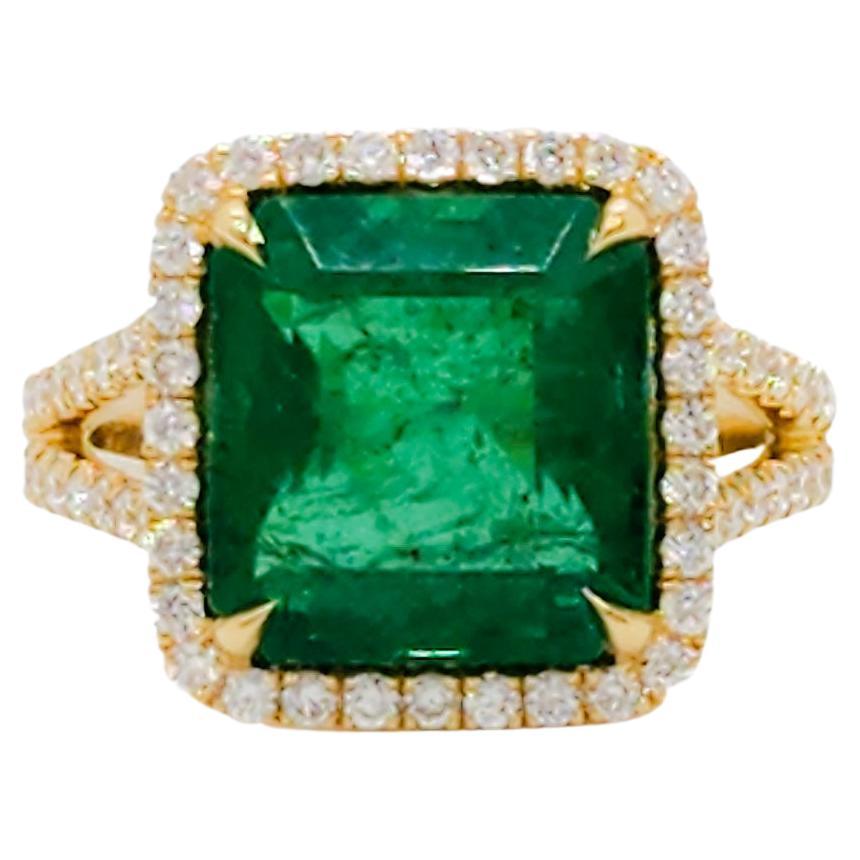 Emerald  and White Diamond Cocktail Ring in 18k Yellow Gold