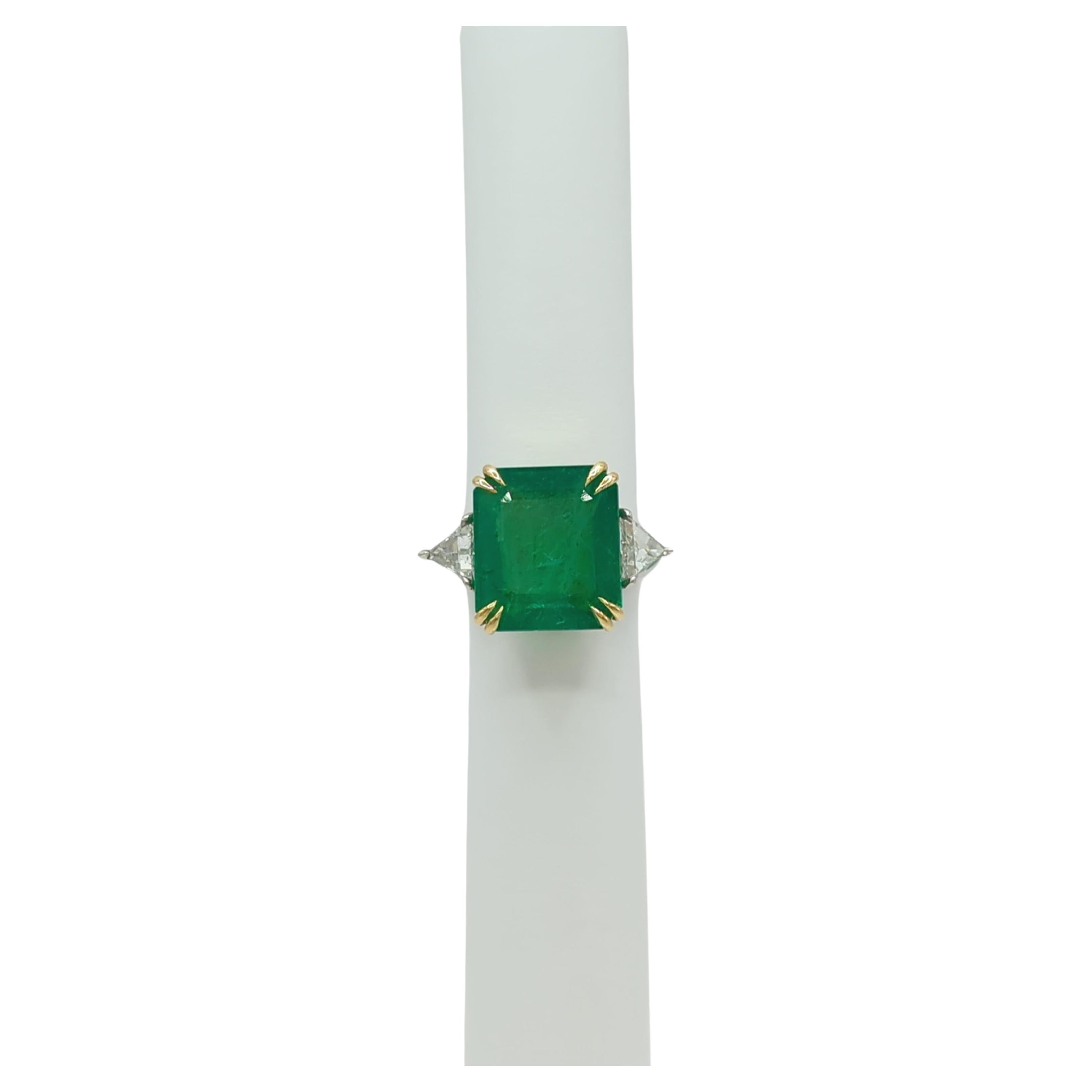 Emerald and White Diamond Three Stone Ring in Platinum & 18K Yellow Gold For Sale