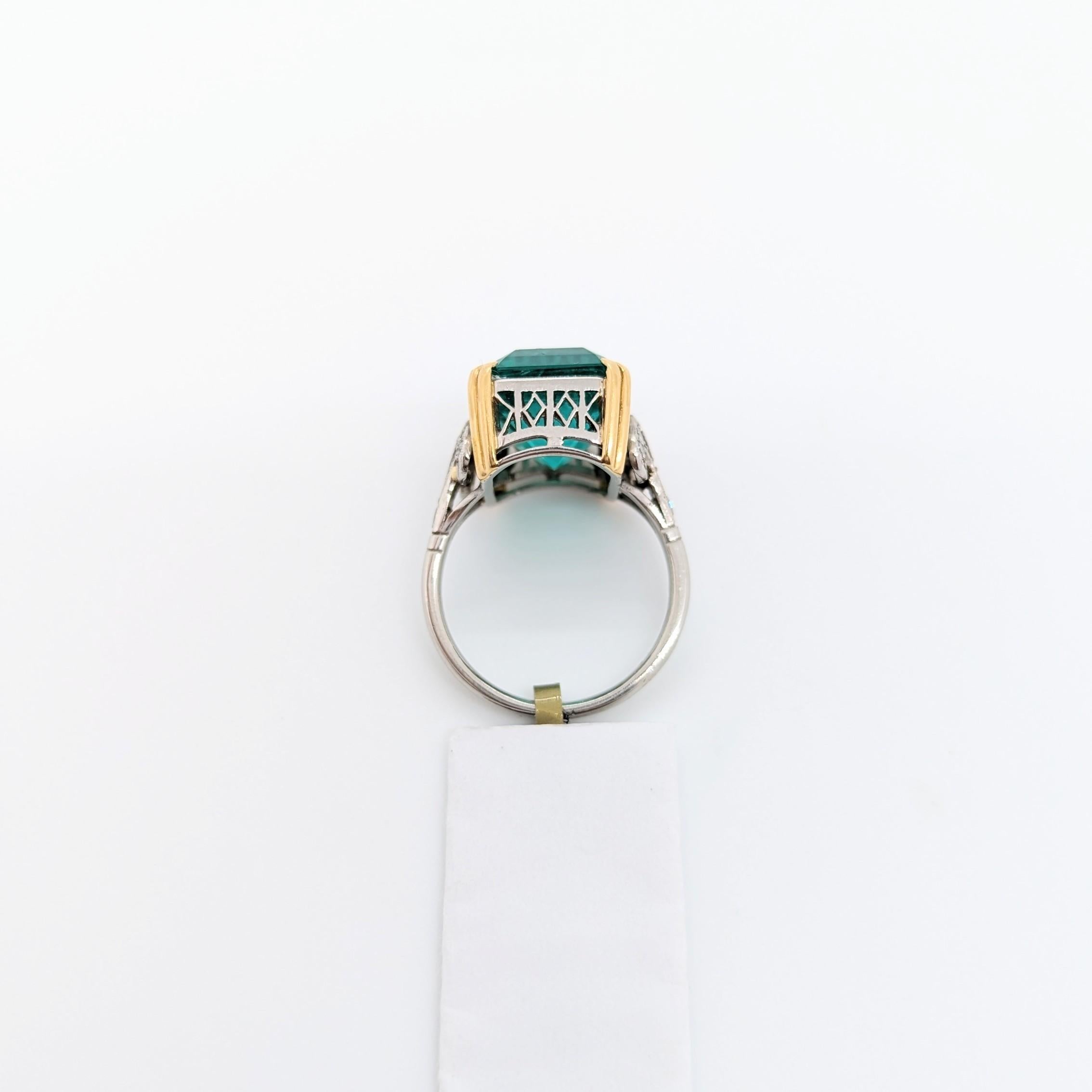 Women's or Men's Emerald and White Rose Cut Diamond Cocktail Ring in Platinum & 18K Yellow Gold For Sale