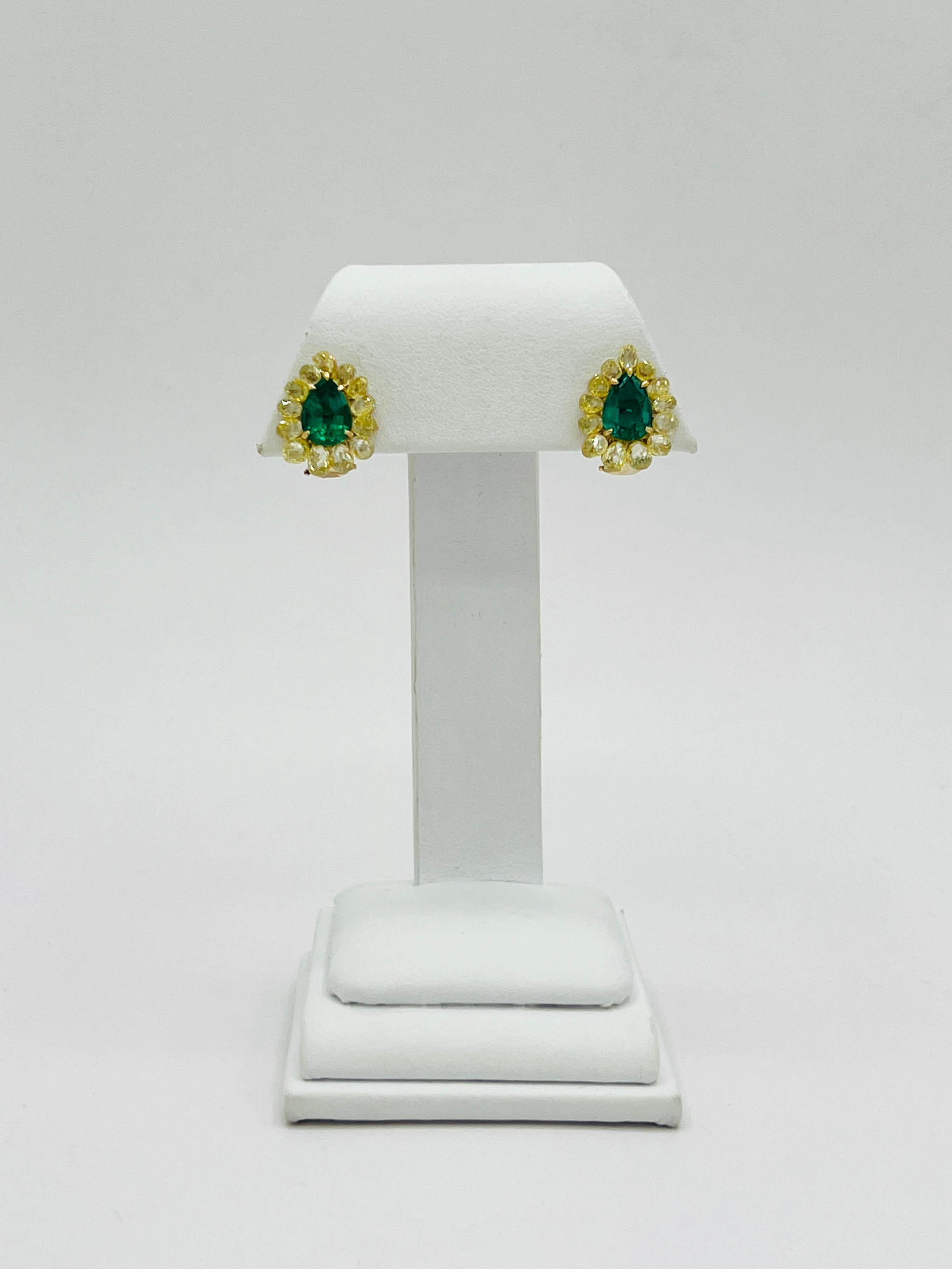 Women's or Men's Emerald and Yellow Diamond Briolette Earrings in 18K Yellow Gold For Sale