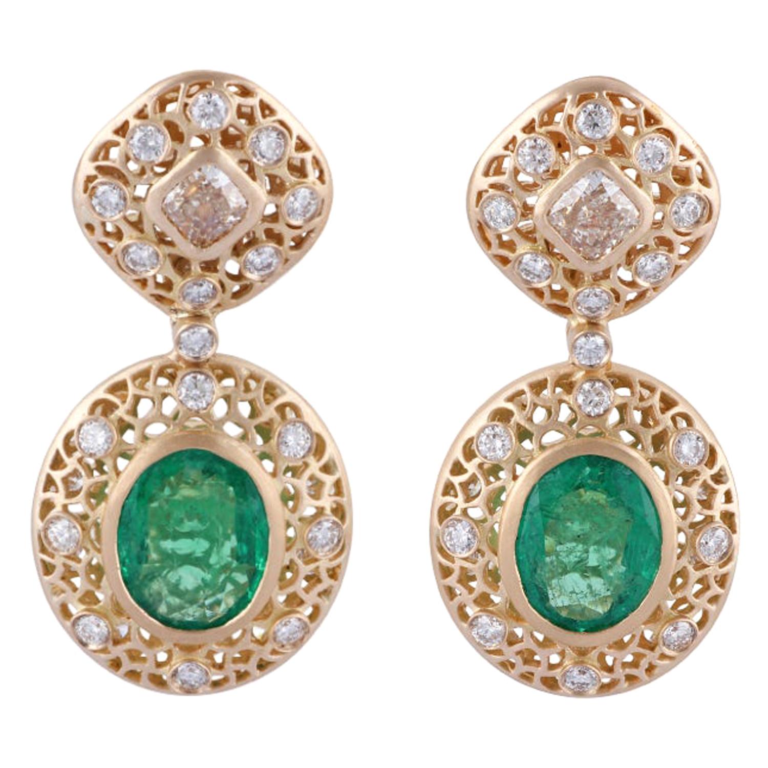 Emerald and Yellow Diamond Earring Studded in 18 Karat Matte Yellow Gold For Sale