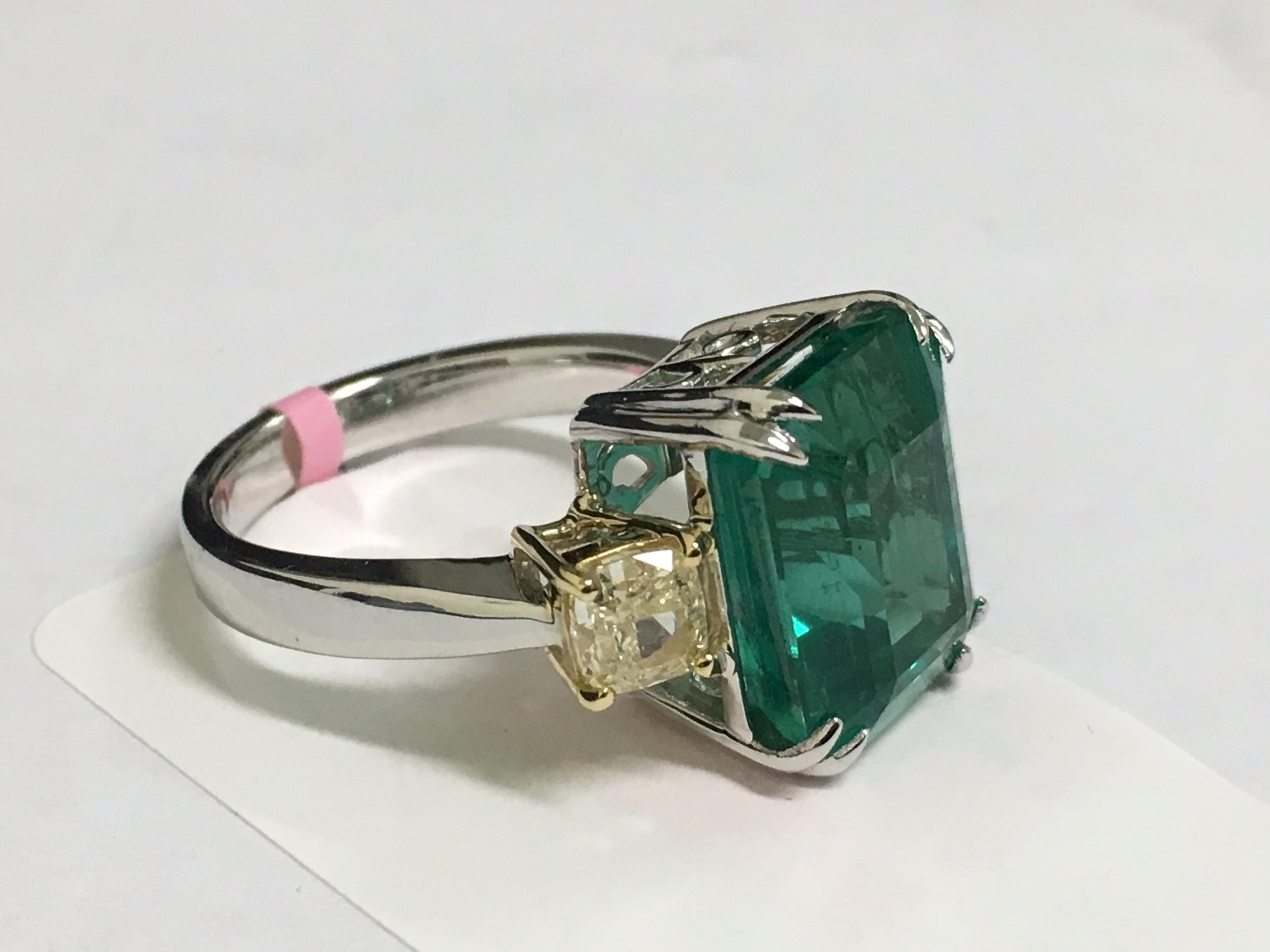 Emerald and Yellow Diamond Ring Damen
