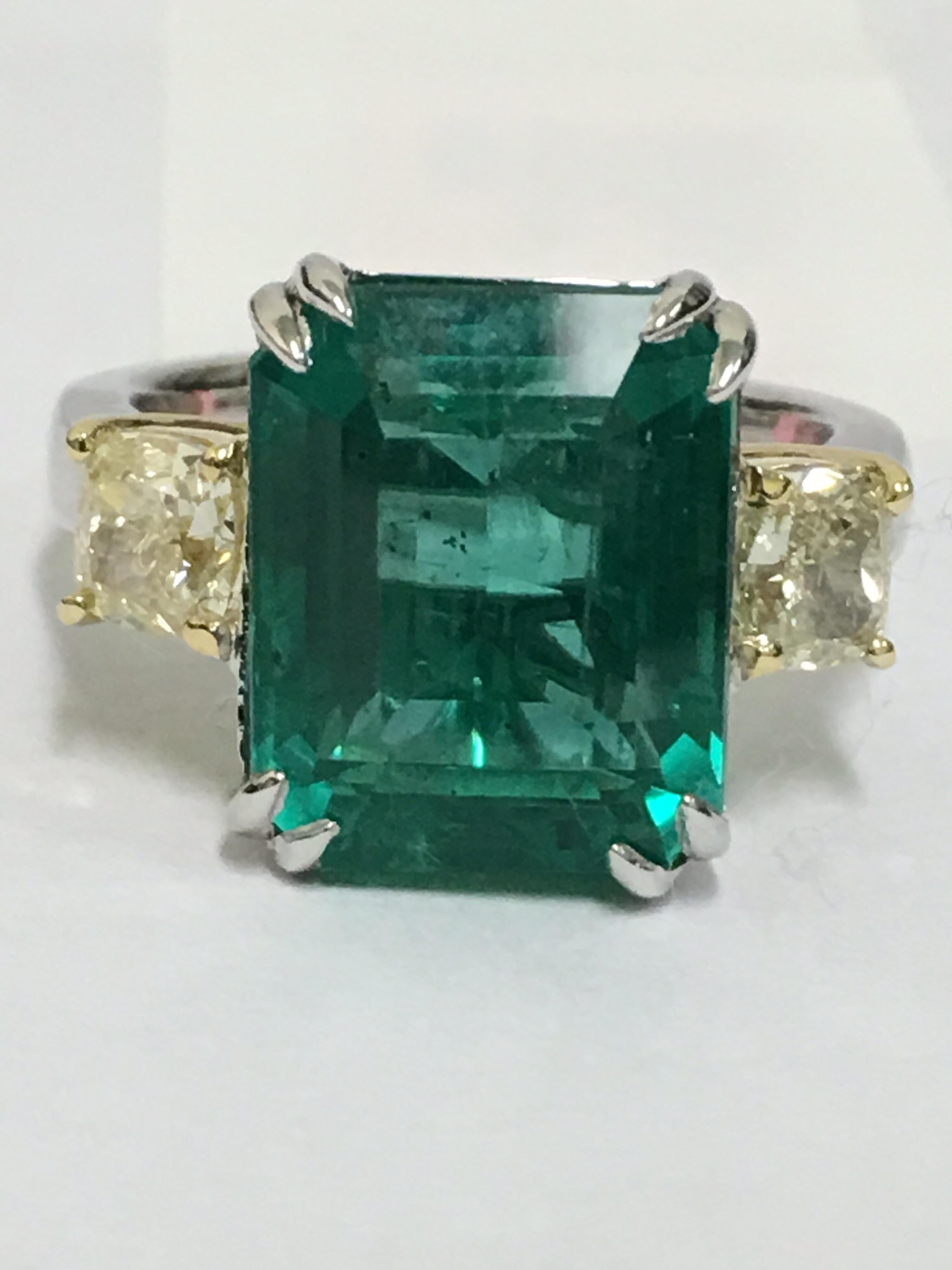 Emerald and Yellow Diamond Ring 2