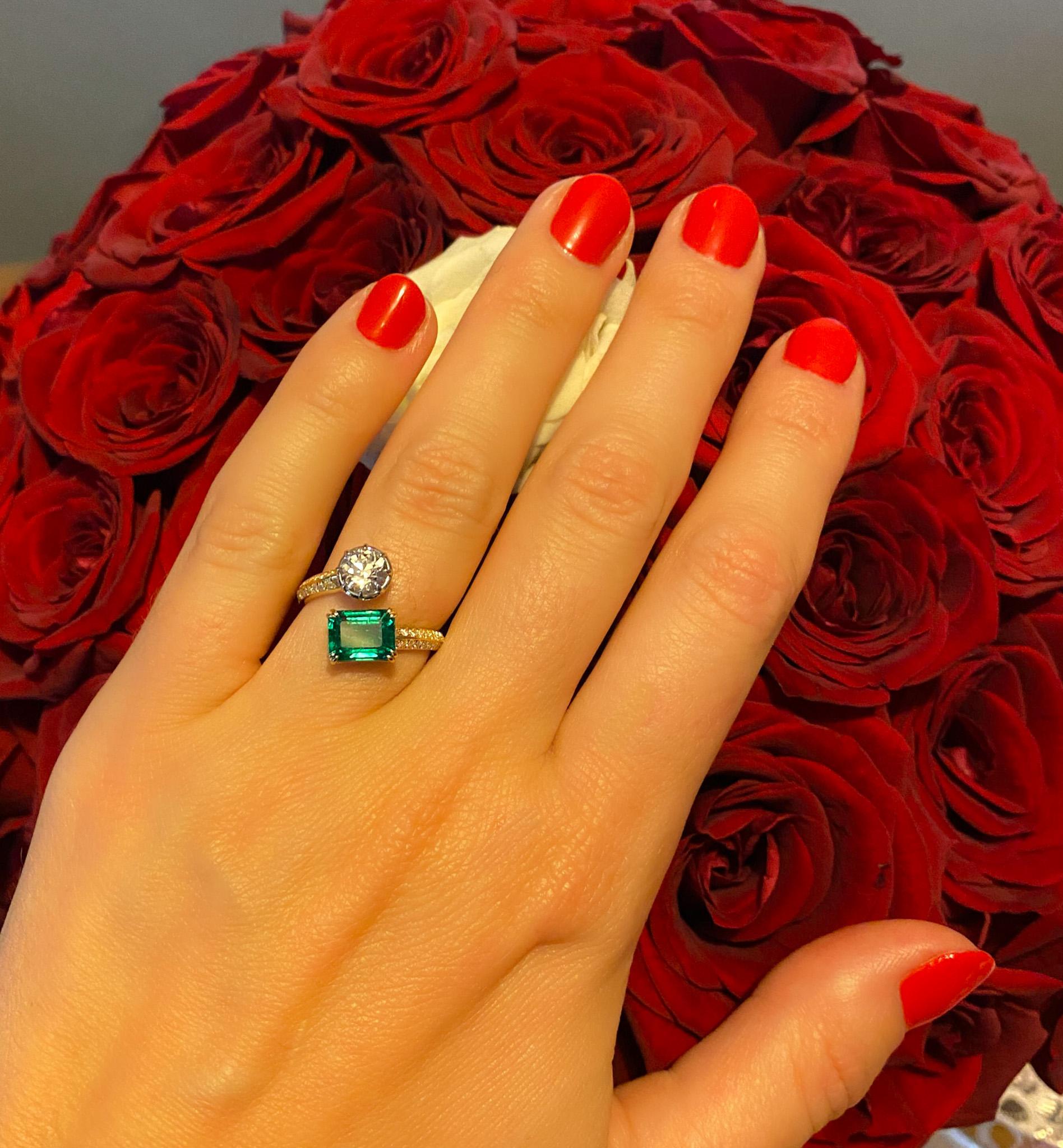 Emerald & Antique Old European Cut Diamond Toi et Moi Ring In New Condition In Sai Kung District, HK