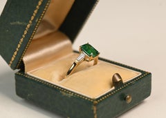 Emerald Diamond Ring. 1.40ct Natural Emerald Diamond Accent Ring 18k Yellow Gold