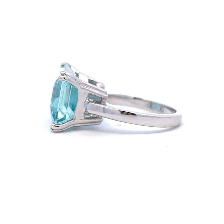 Our emerald ring will undoubtedly captivate your heart with its stunning aquamarine gemstone that glimmers with every movement. The centerpiece of this magnificent ring features a remarkable 10.18 carat of aquamarine. This ring is crafted from 14K