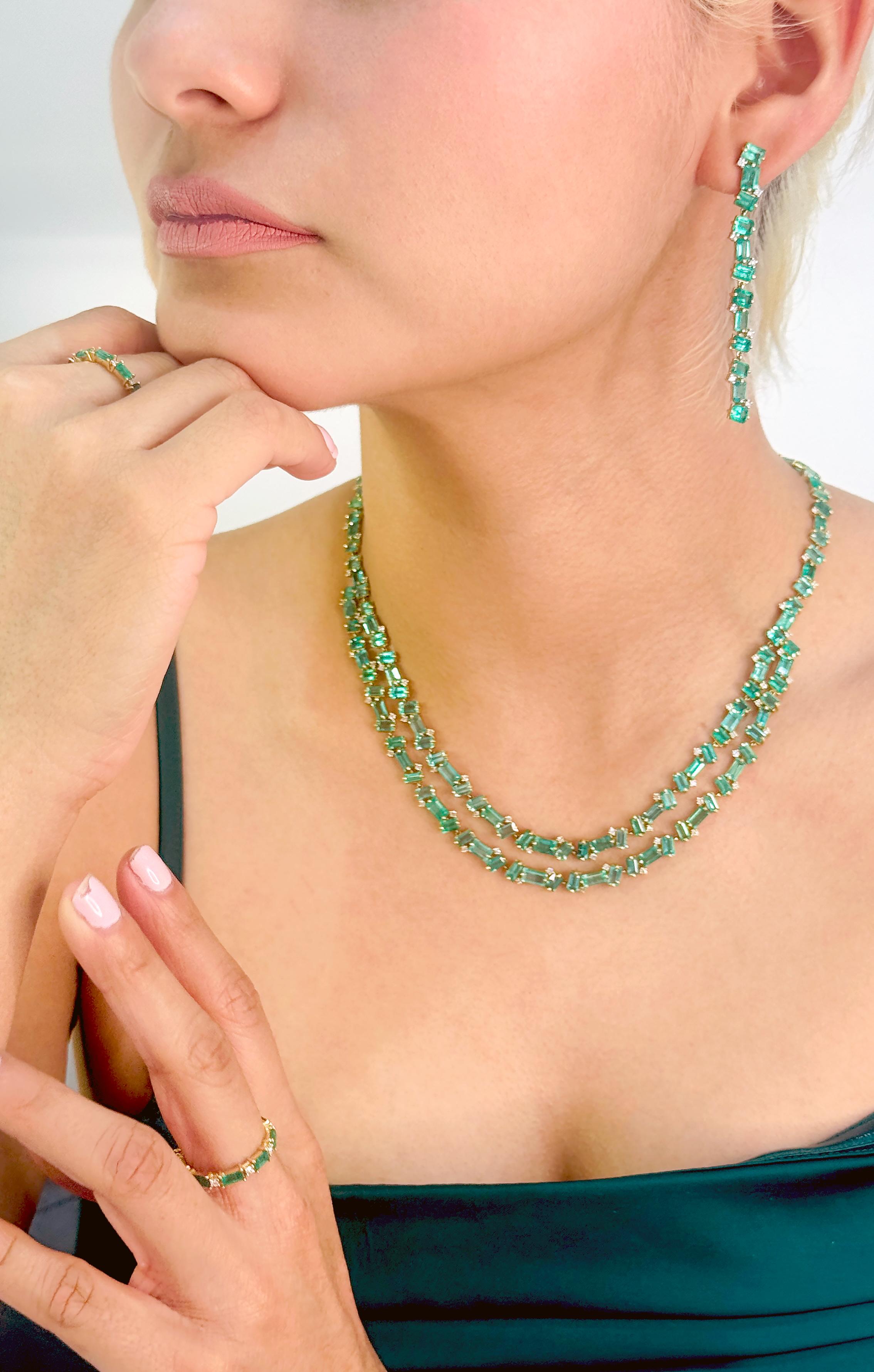 Collier d'émeraudes baguettes et de diamants en or jaune 18 carats Pour femmes en vente
