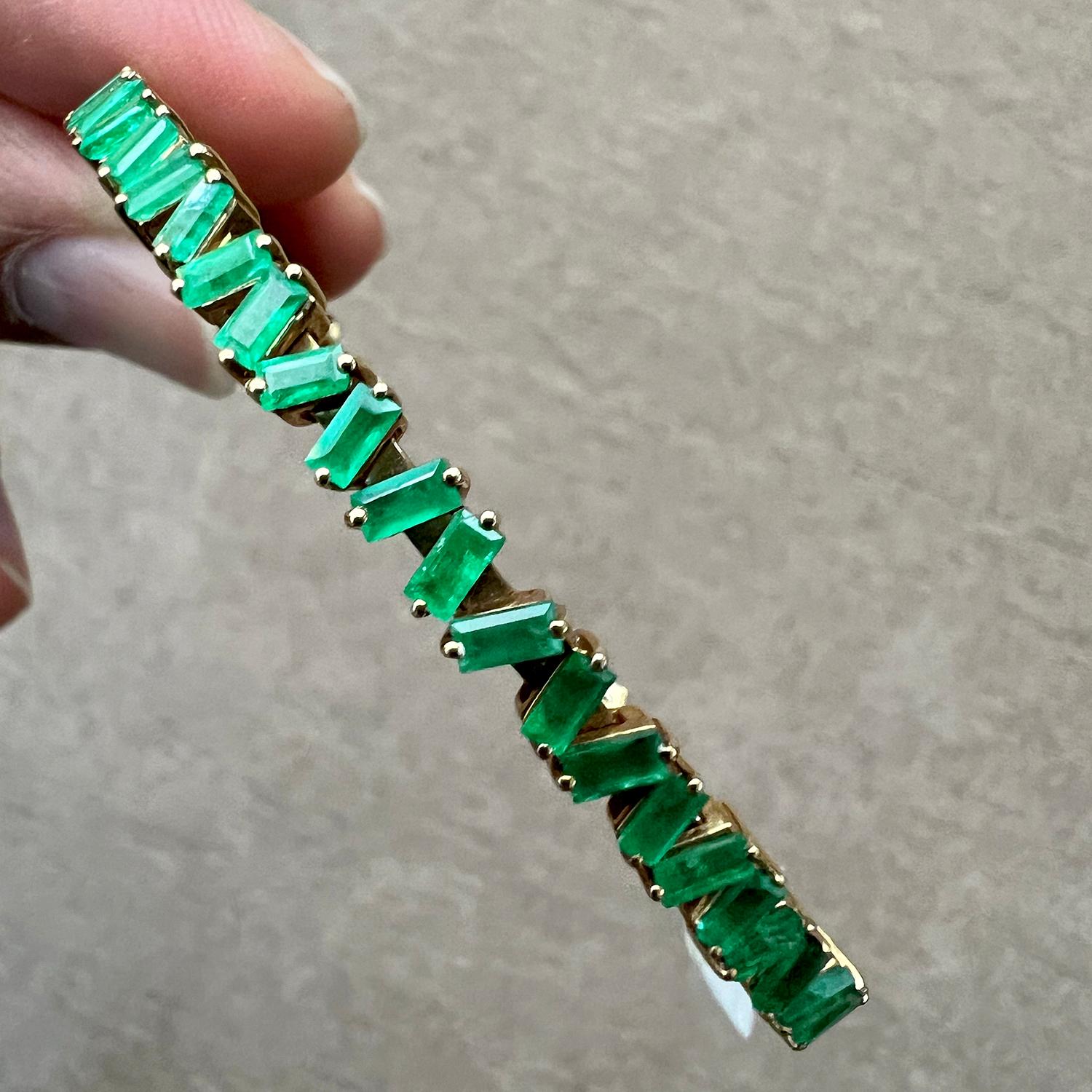 Bracelet baguette émeraude en or jaune 18 carats en vente 2