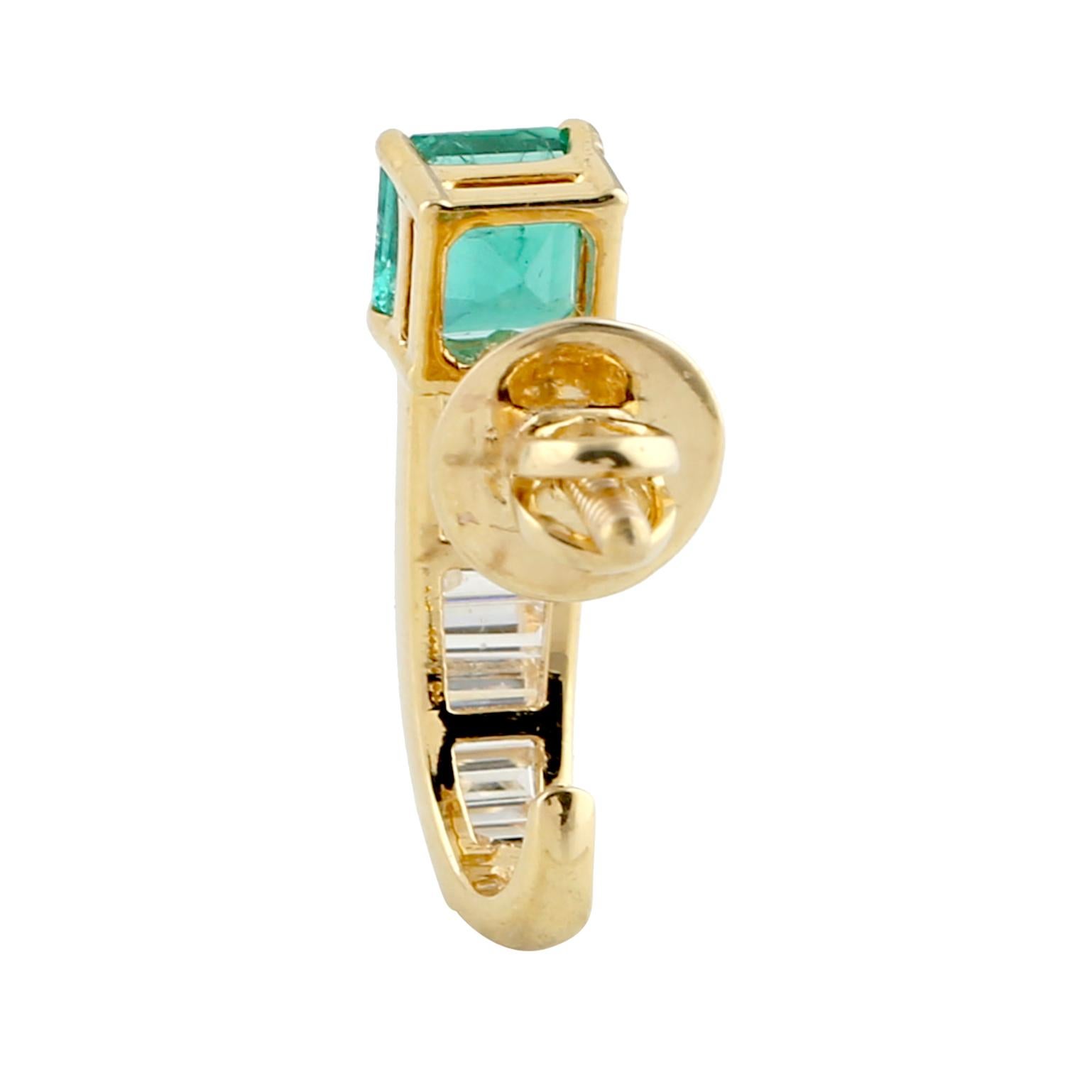 Modern Emerald Diamond 18 Karat Gold Stud Earrings For Sale