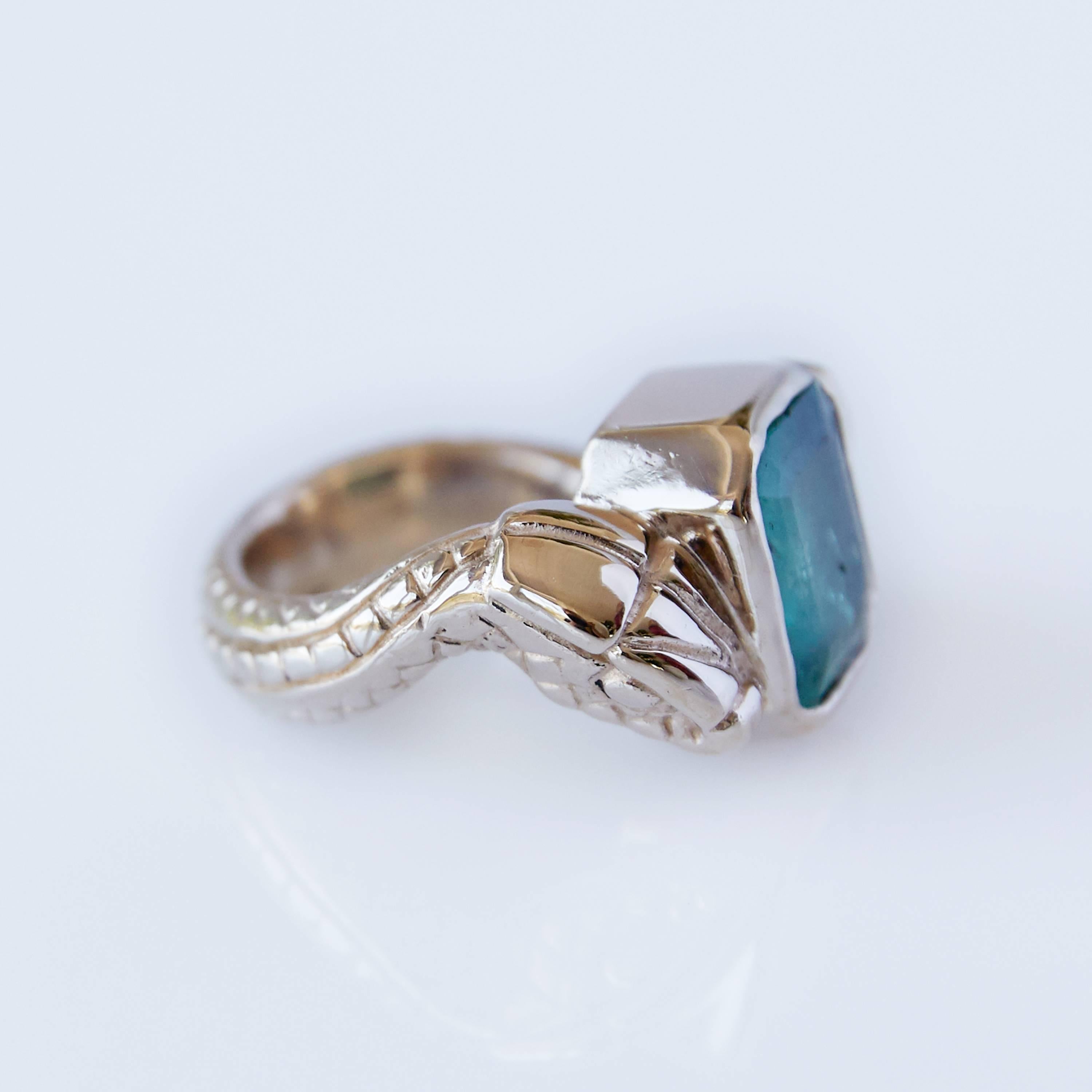 Contemporary Emerald Baguette Snake Ring  Gold Cocktail Ring For Sale