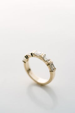 Emerald Band FL 14K White Gold Classic Charm High Jewellery