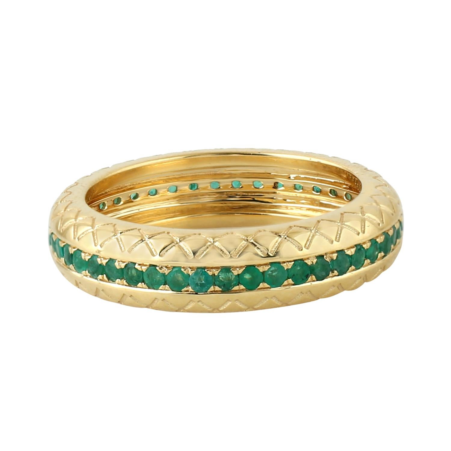 Artisan Emerald Band Ring Made In 18k Yellow Gold For Sale