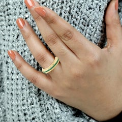 Smaragd Band Ring in 18k Gelbgold gemacht