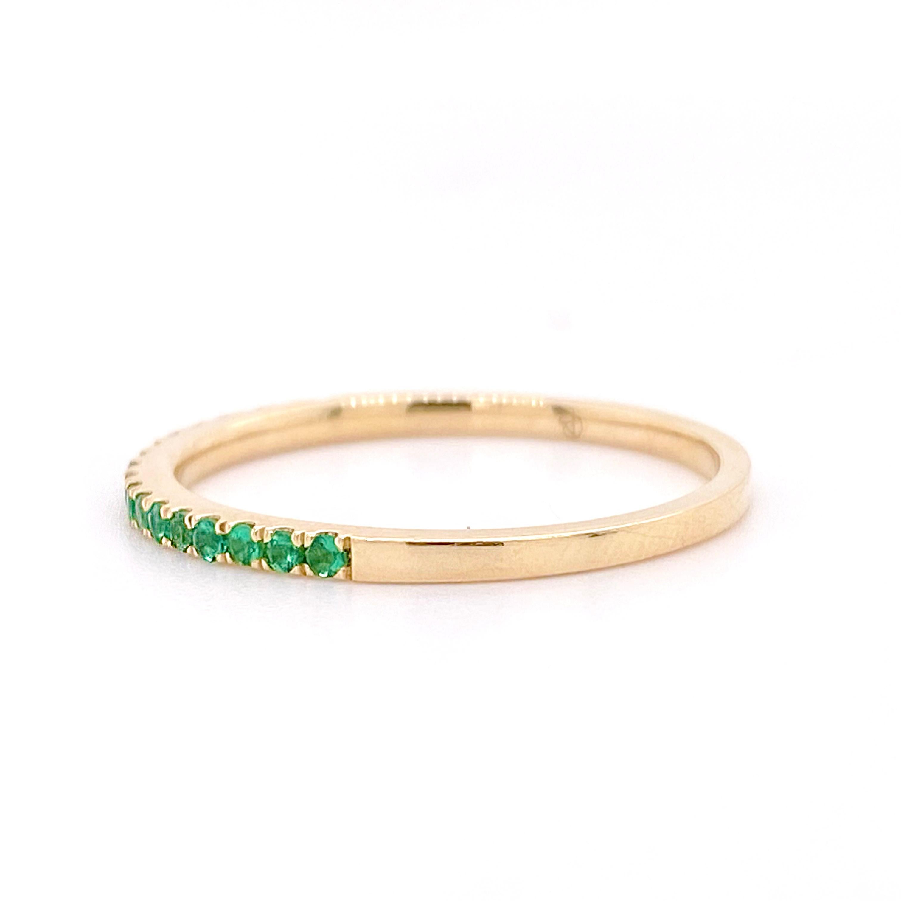 Round Cut Emerald Band with Hidden Diamond Ring, Yellow Gold For Sale