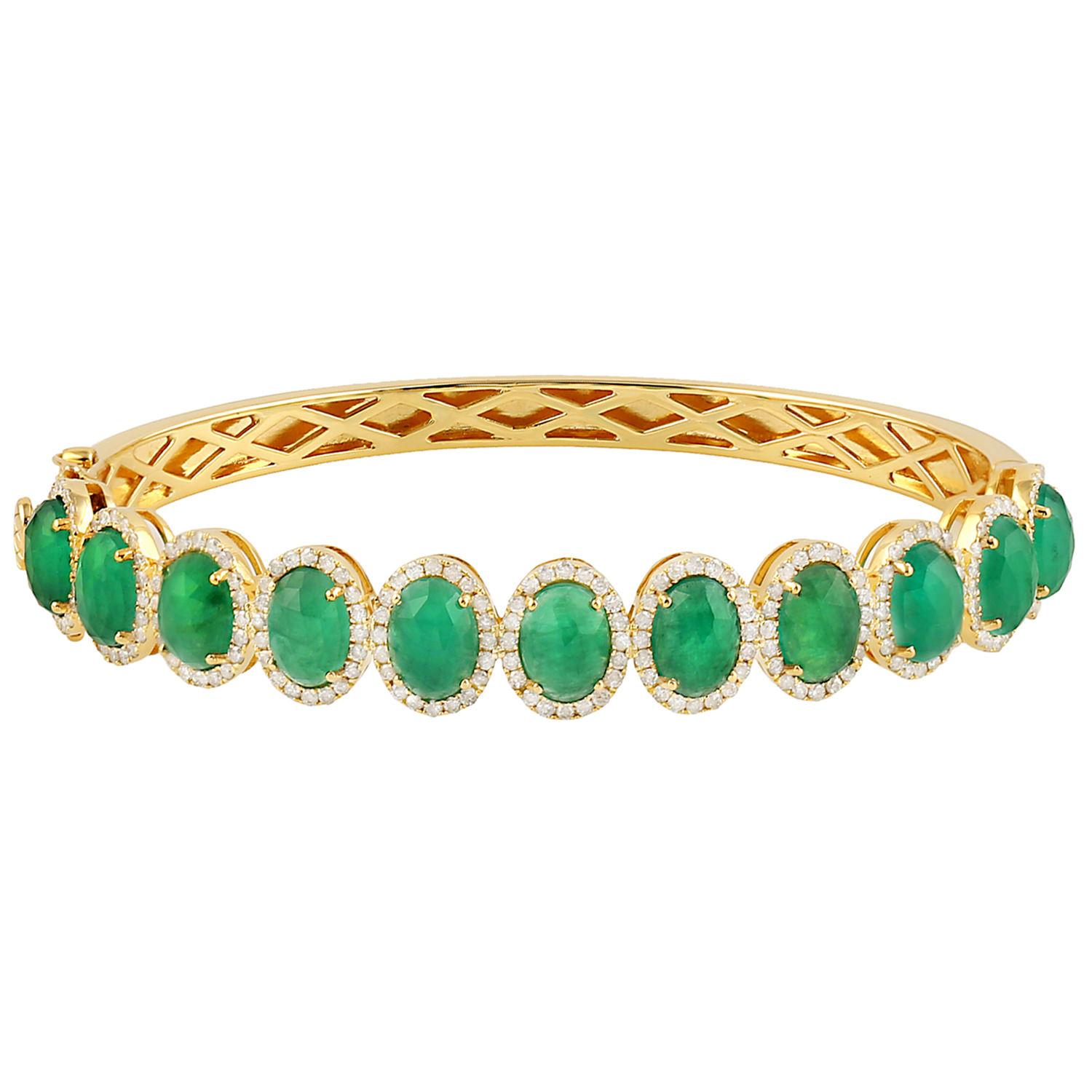 Emerald Bangle Bracelet Diamond Halo 7.85 Carats 18K Yellow Gold In Excellent Condition In Laguna Niguel, CA
