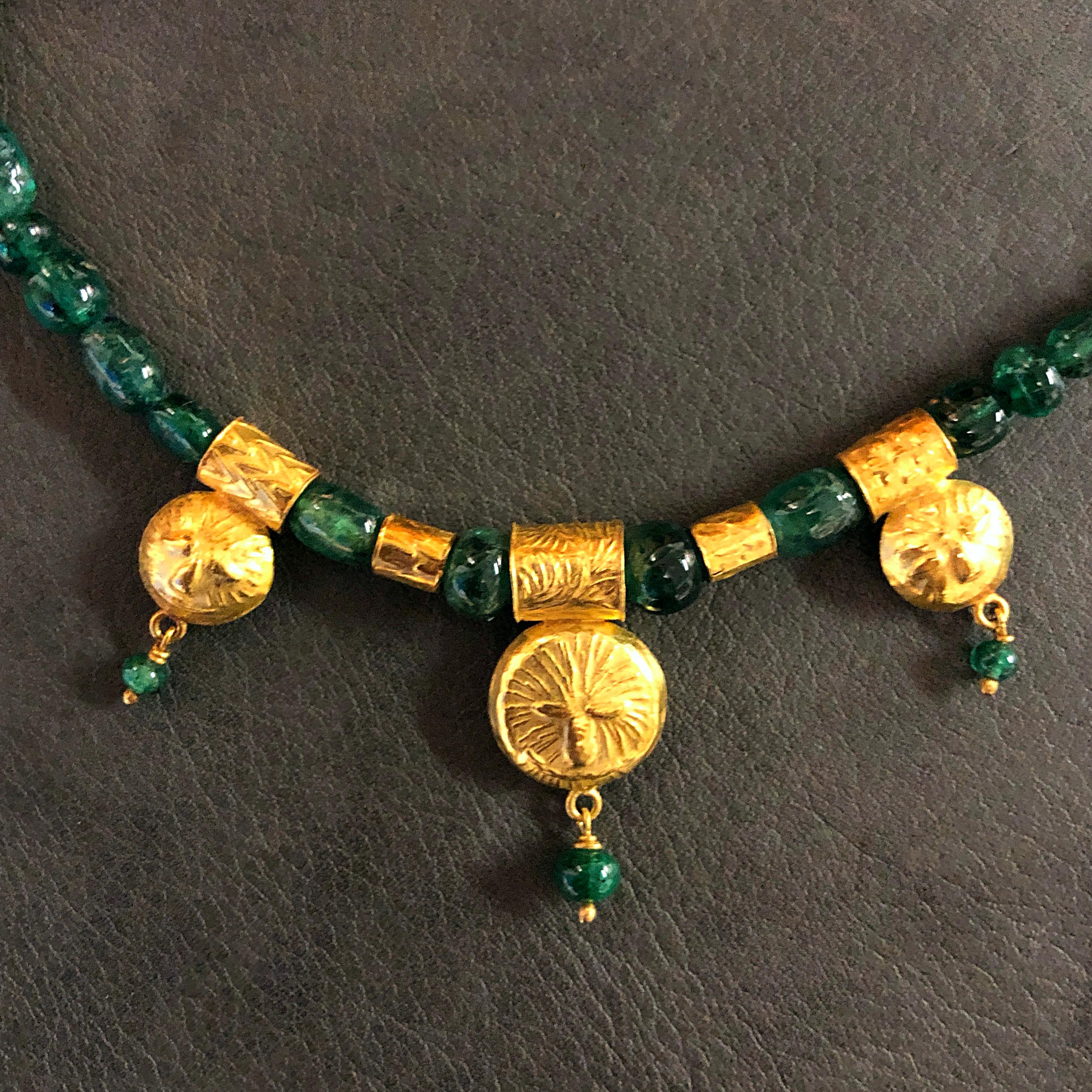 Emerald Beads and Yellow Gold Necklace In Excellent Condition In Idar-Oberstein, DE