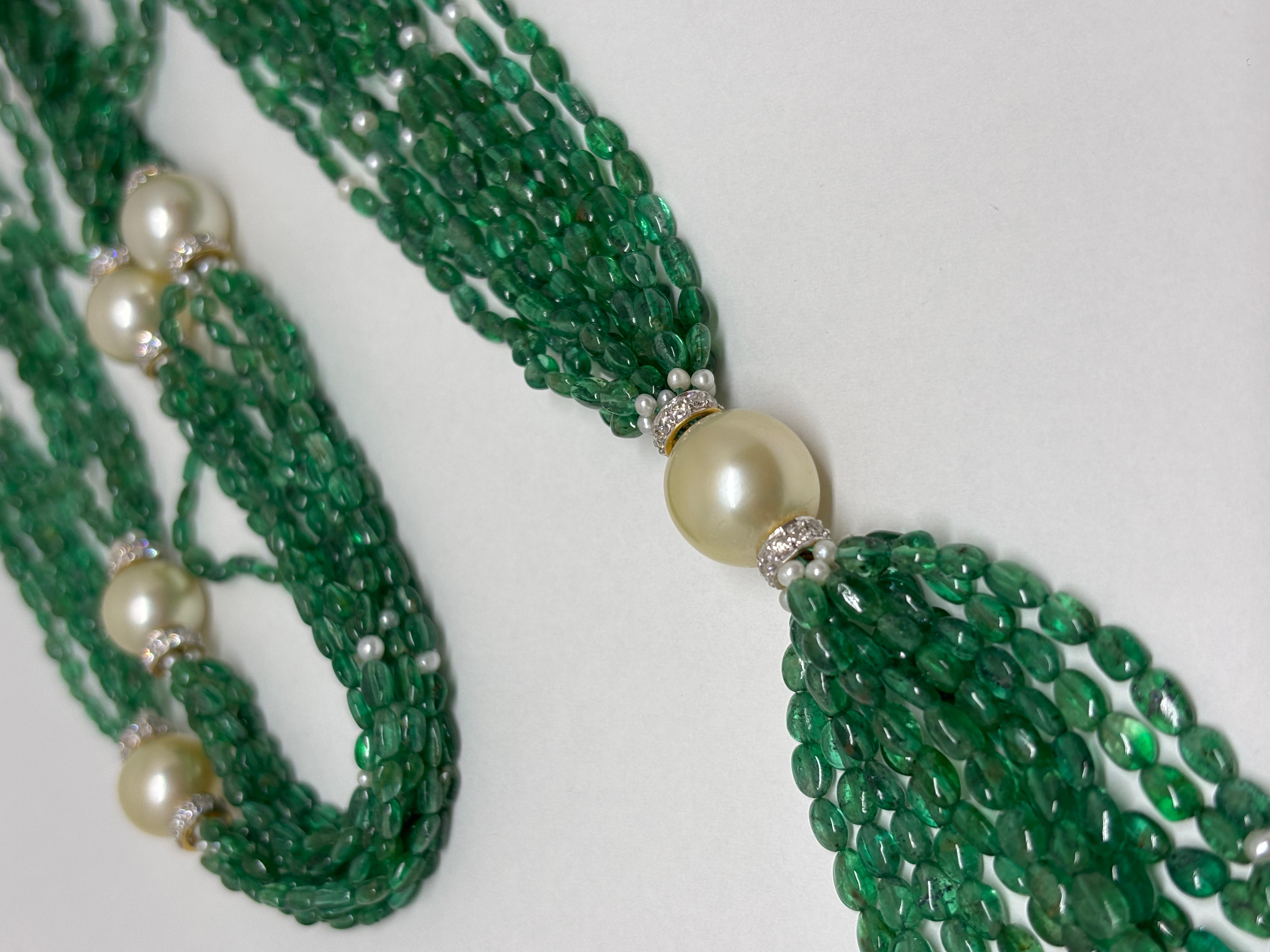 Perle Collier Cts 241 perles d'émeraudes des mers du Sud et rondelle de diamants en vente