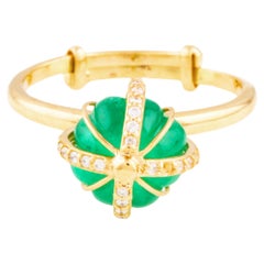 Anillo de Esmeraldas y Diamantes en Oro Amarillo de 18K