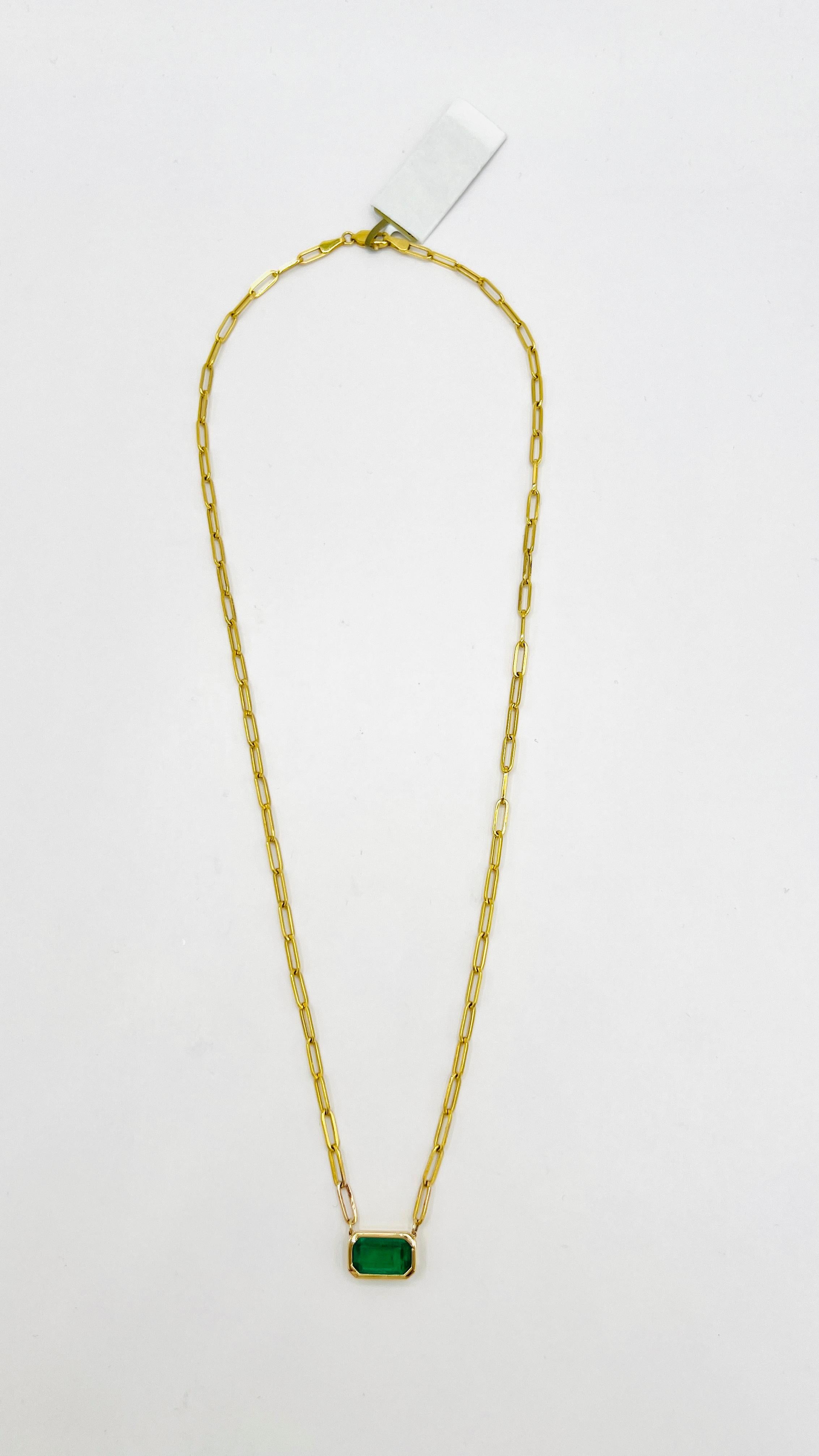 Women's or Men's Emerald Bezel Paperclip Chain Necklace in 14K Yellow Gold For Sale
