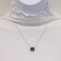 Emerald Bezel Pendant Necklace in 18K Yellow Gold