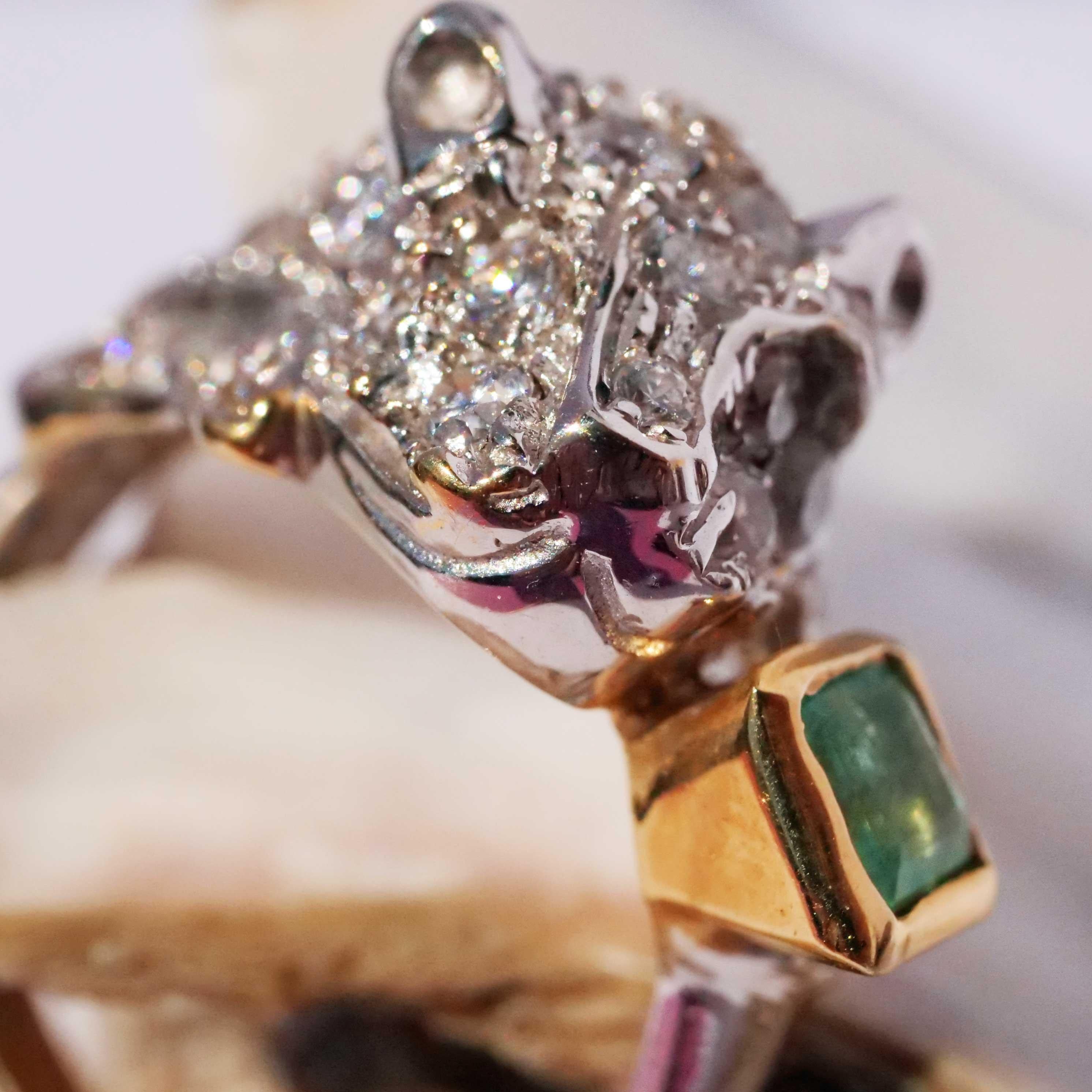 Emerald Cut Emerald big Cat Ring 18 kt White Gold 0.25 ct beautifully designed