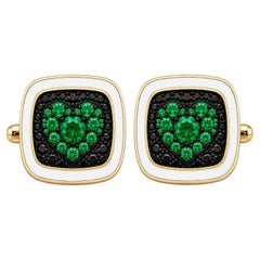 Gemelli a forma di cuore con smeraldo (pietra natale) e smalto bianco, in oro 14 carati, di MEGHNA JEWELS