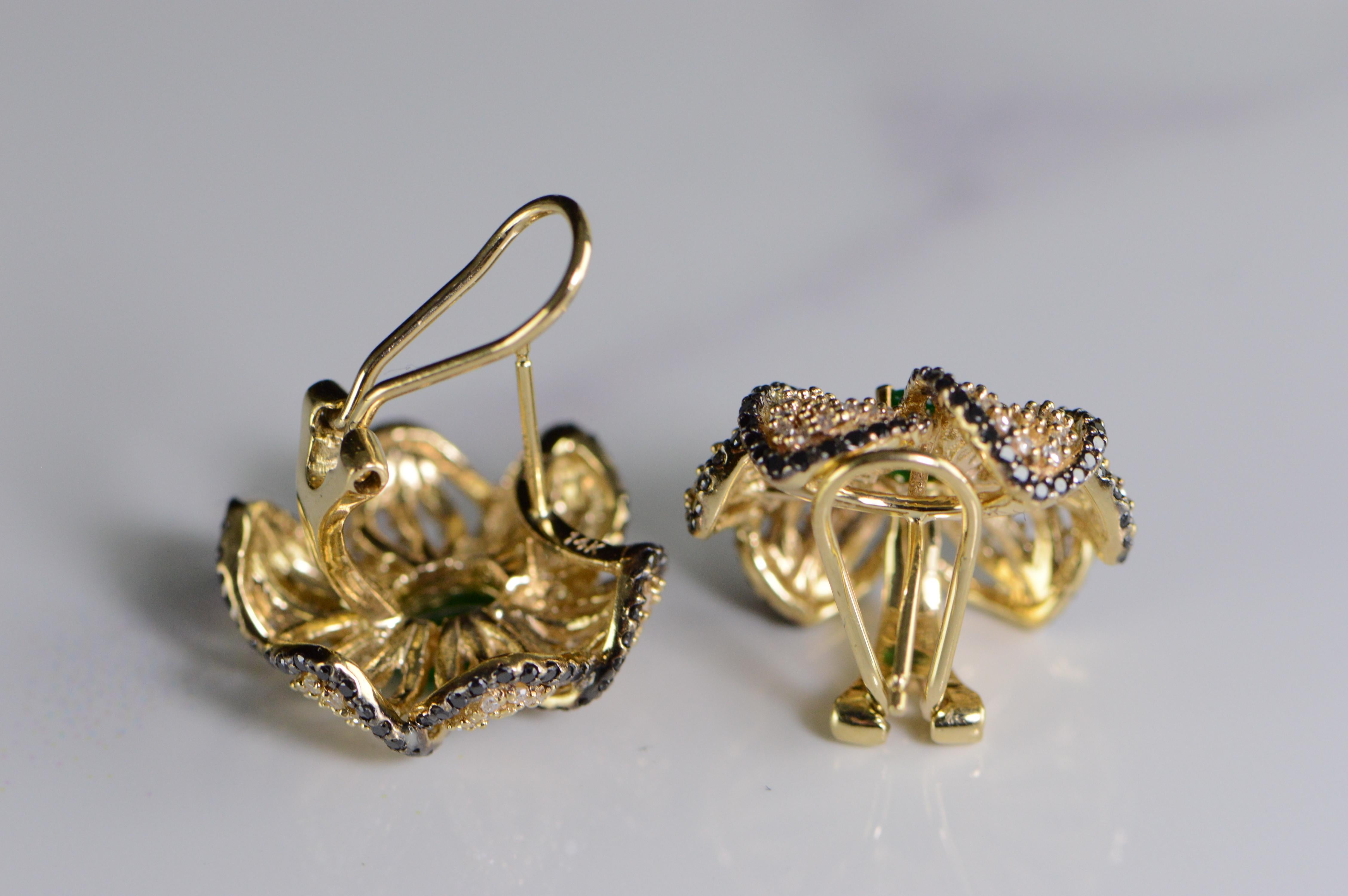 Modern Emerald Black and White Diamond Gold Flower Earrings For Sale