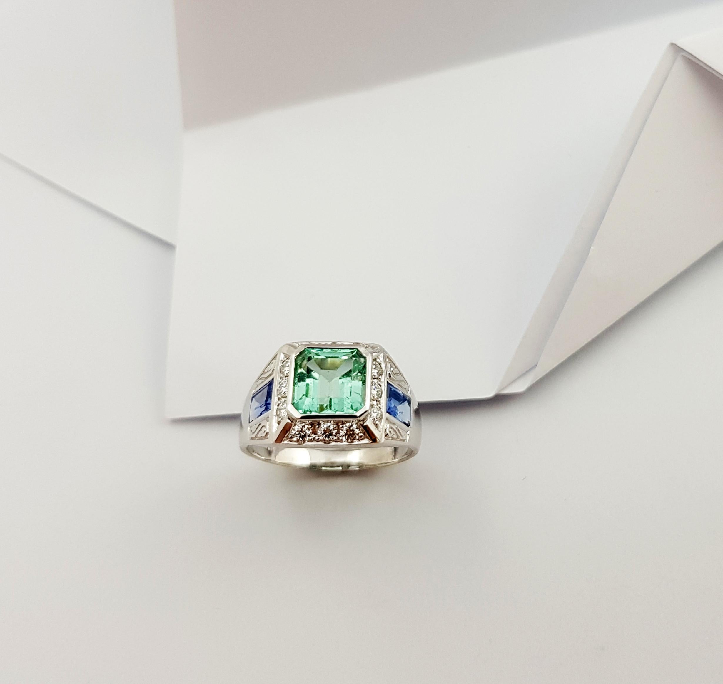 Ring mit Smaragd, blauem Saphir und Diamant in 18 Karat Weißgold-Fassung im Angebot 5