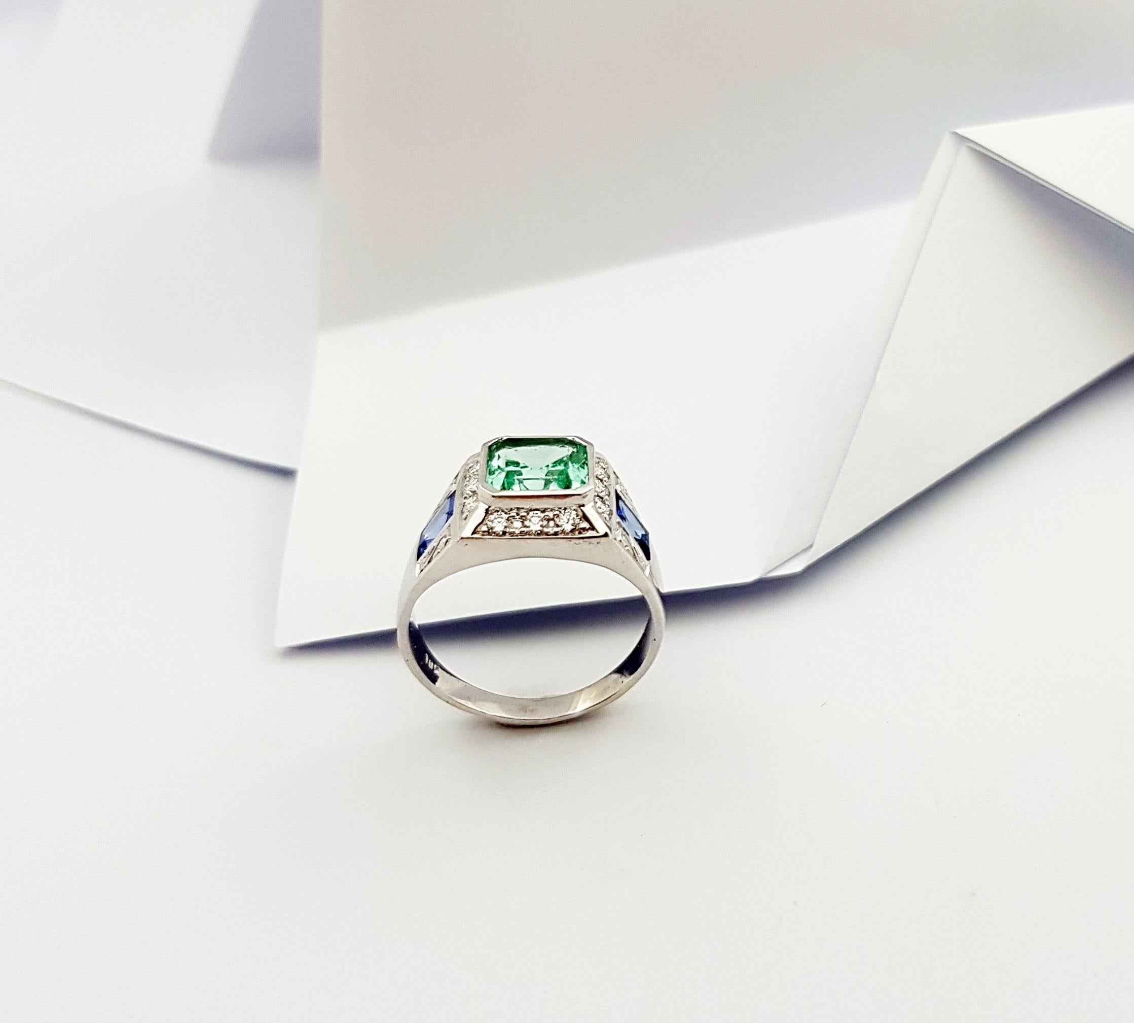 Ring mit Smaragd, blauem Saphir und Diamant in 18 Karat Weißgold-Fassung im Angebot 7