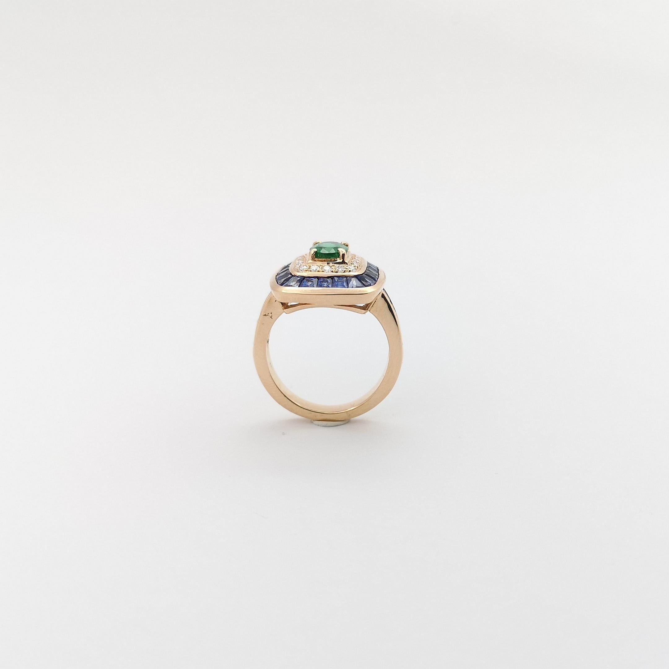 Emerald, Blue Sapphire and Diamond Ring set in 18K Rose Gold Settings For Sale 5